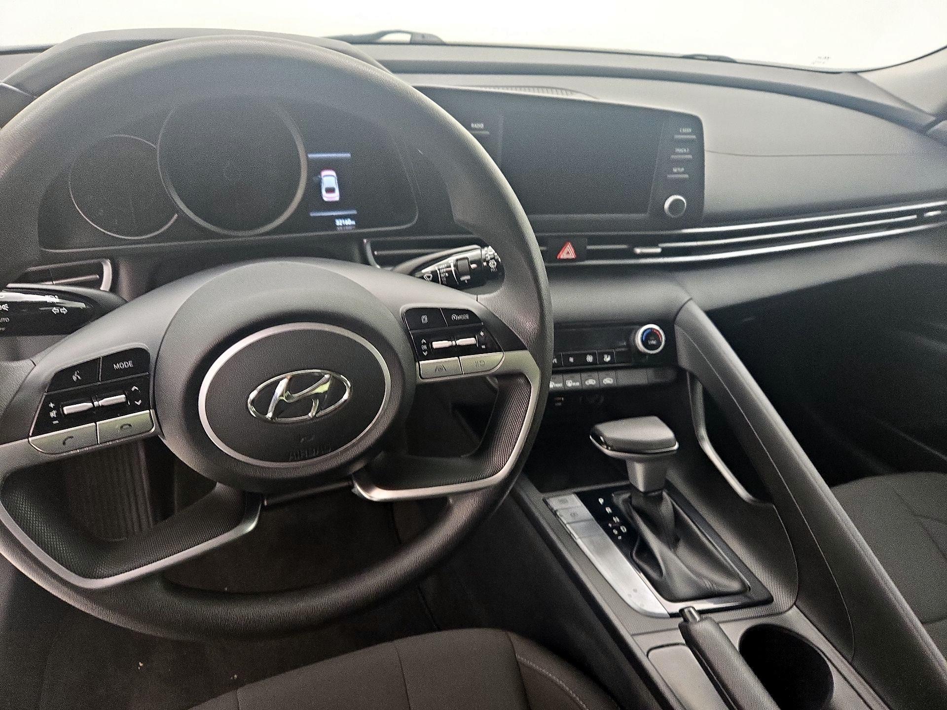 Thumbnail: 2023 Hyundai Elantra - 9