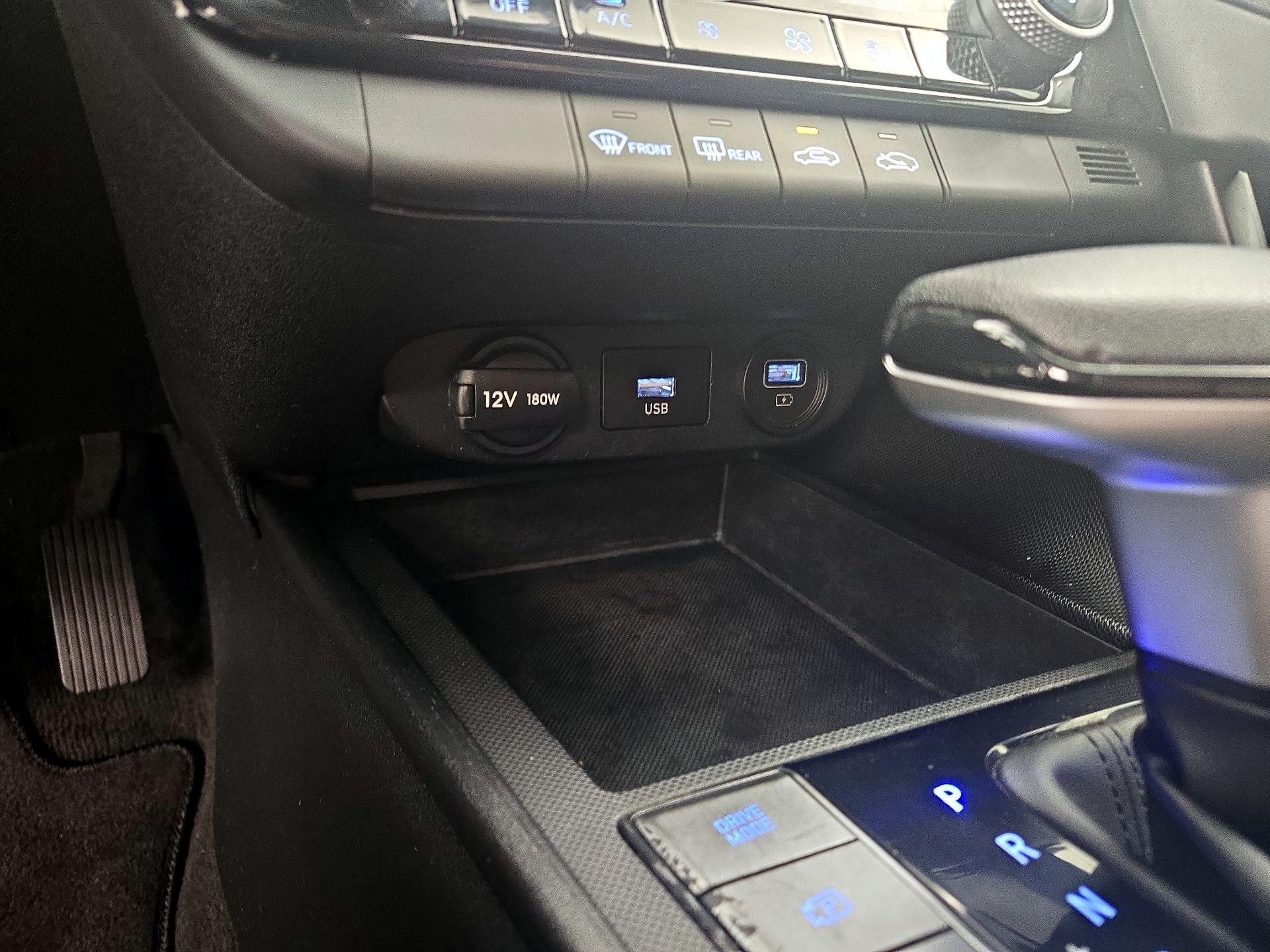 Thumbnail: 2023 Hyundai Elantra - 18