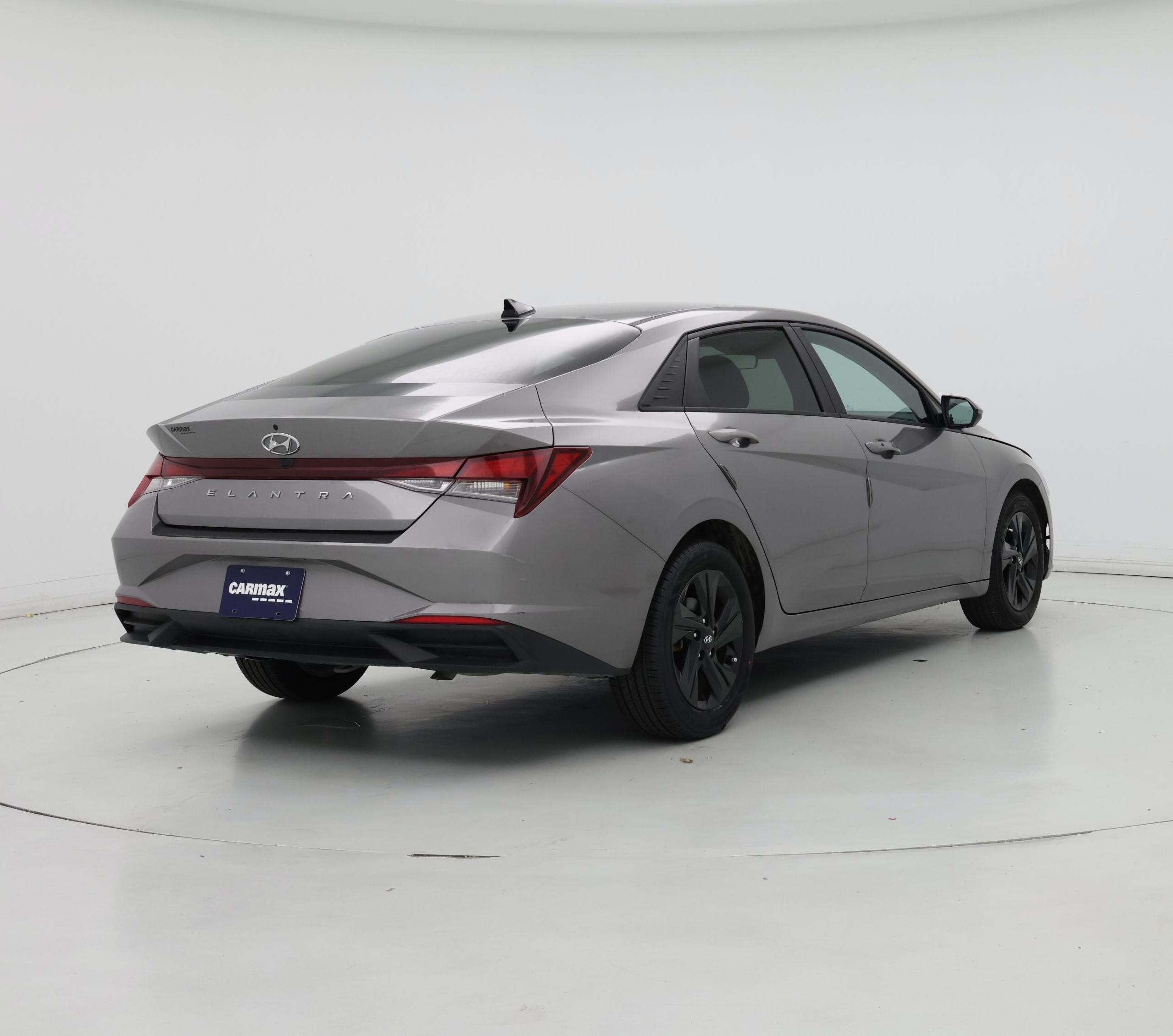 Thumbnail: 2023 Hyundai Elantra - 8