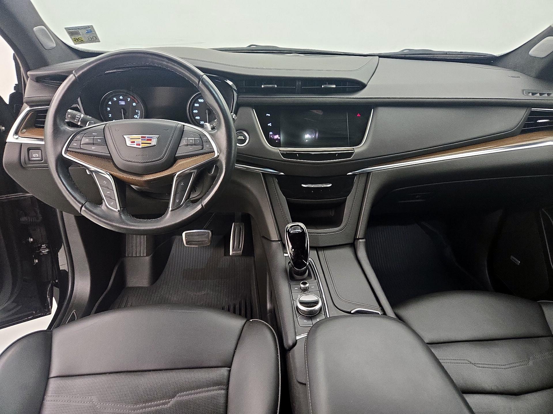 Thumbnail: 2023 Cadillac XT5 - 9