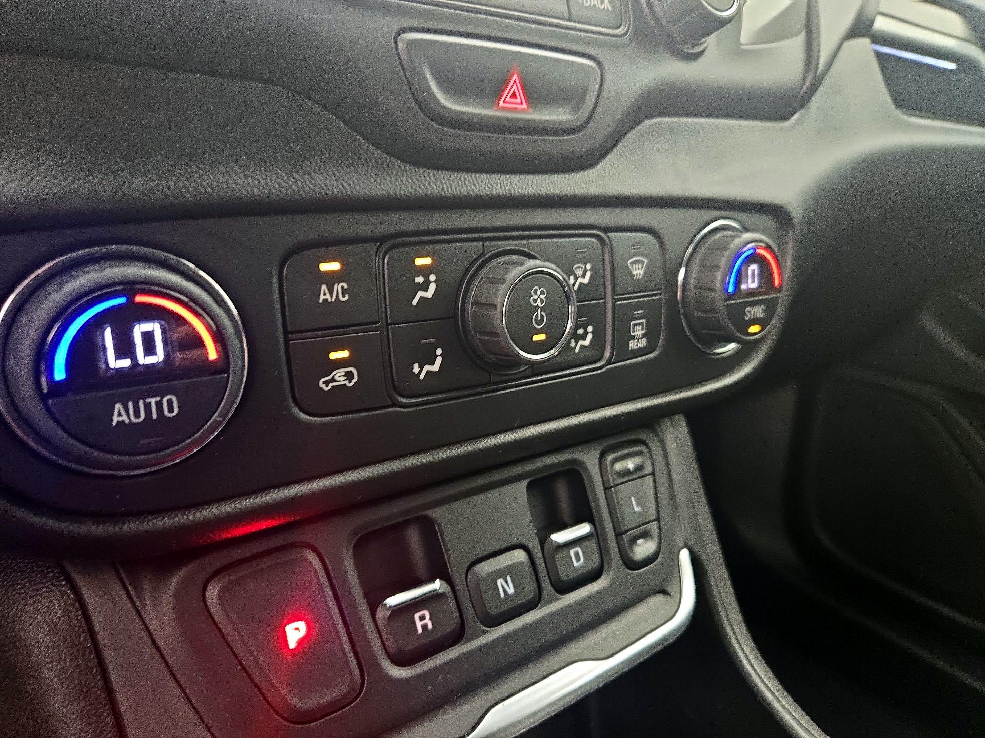 Thumbnail: 2018 GMC Terrain - 16