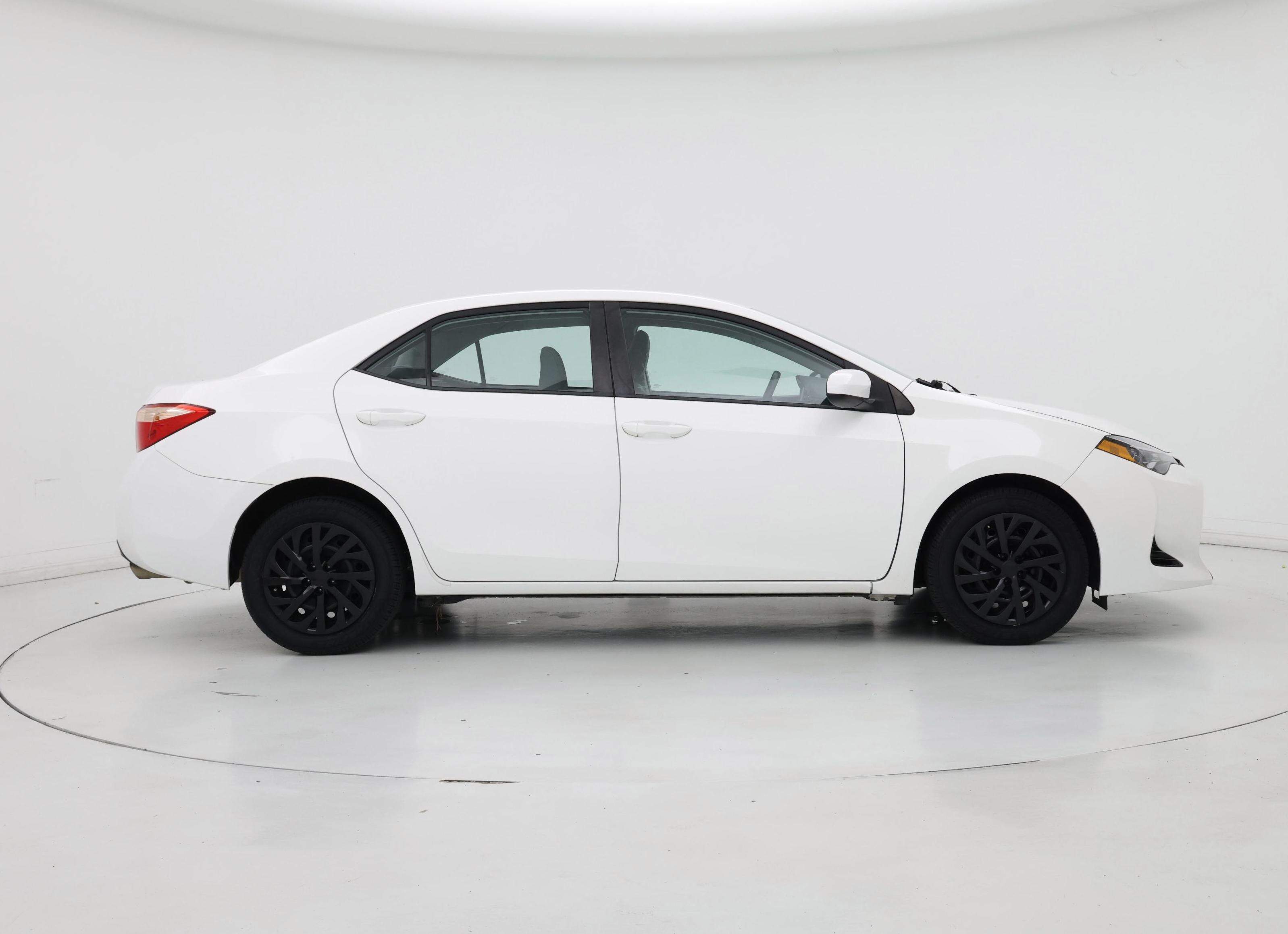 Thumbnail: 2017 Toyota Corolla - 7