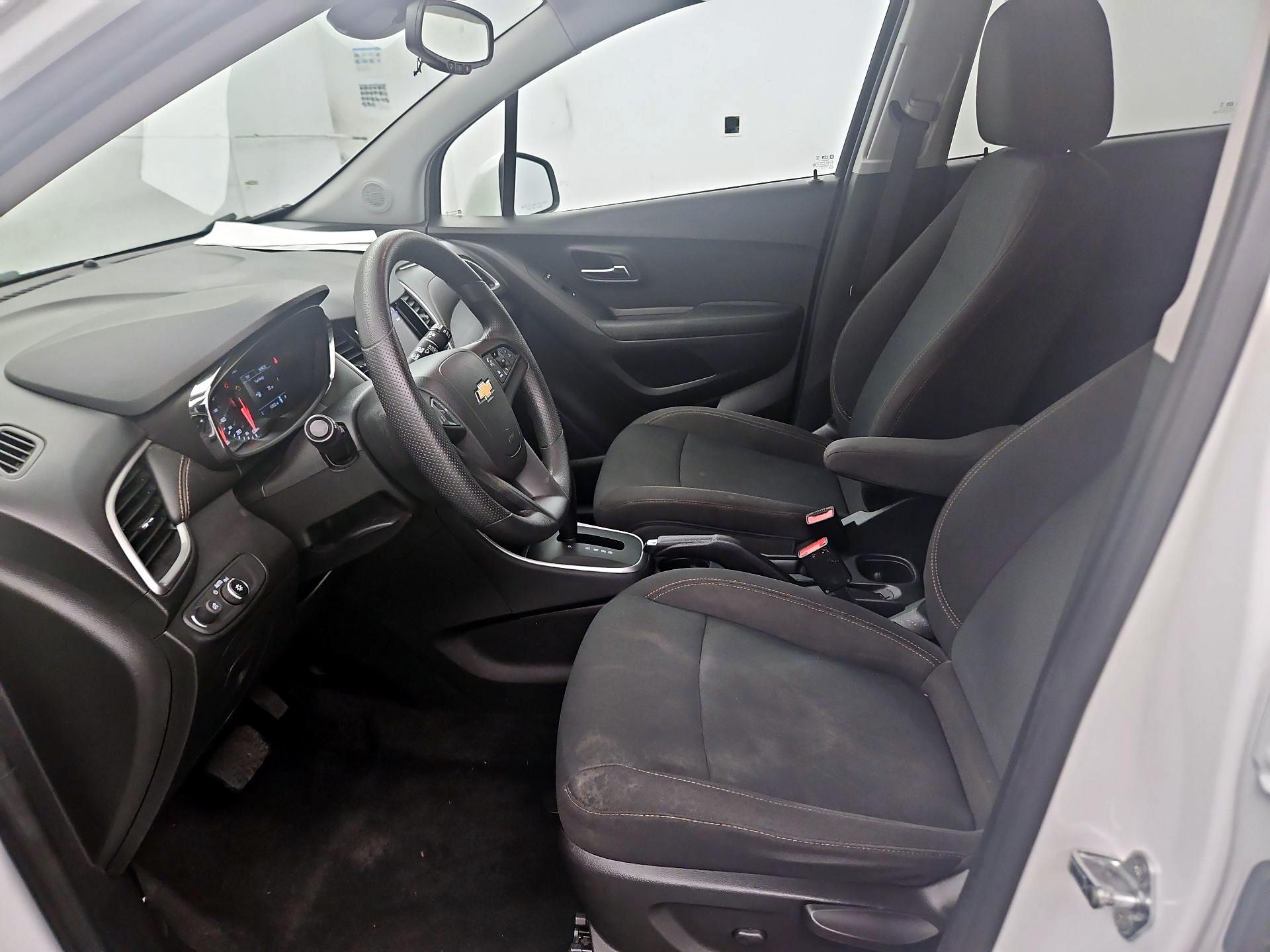 Thumbnail: 2022 Chevrolet Trax - 11