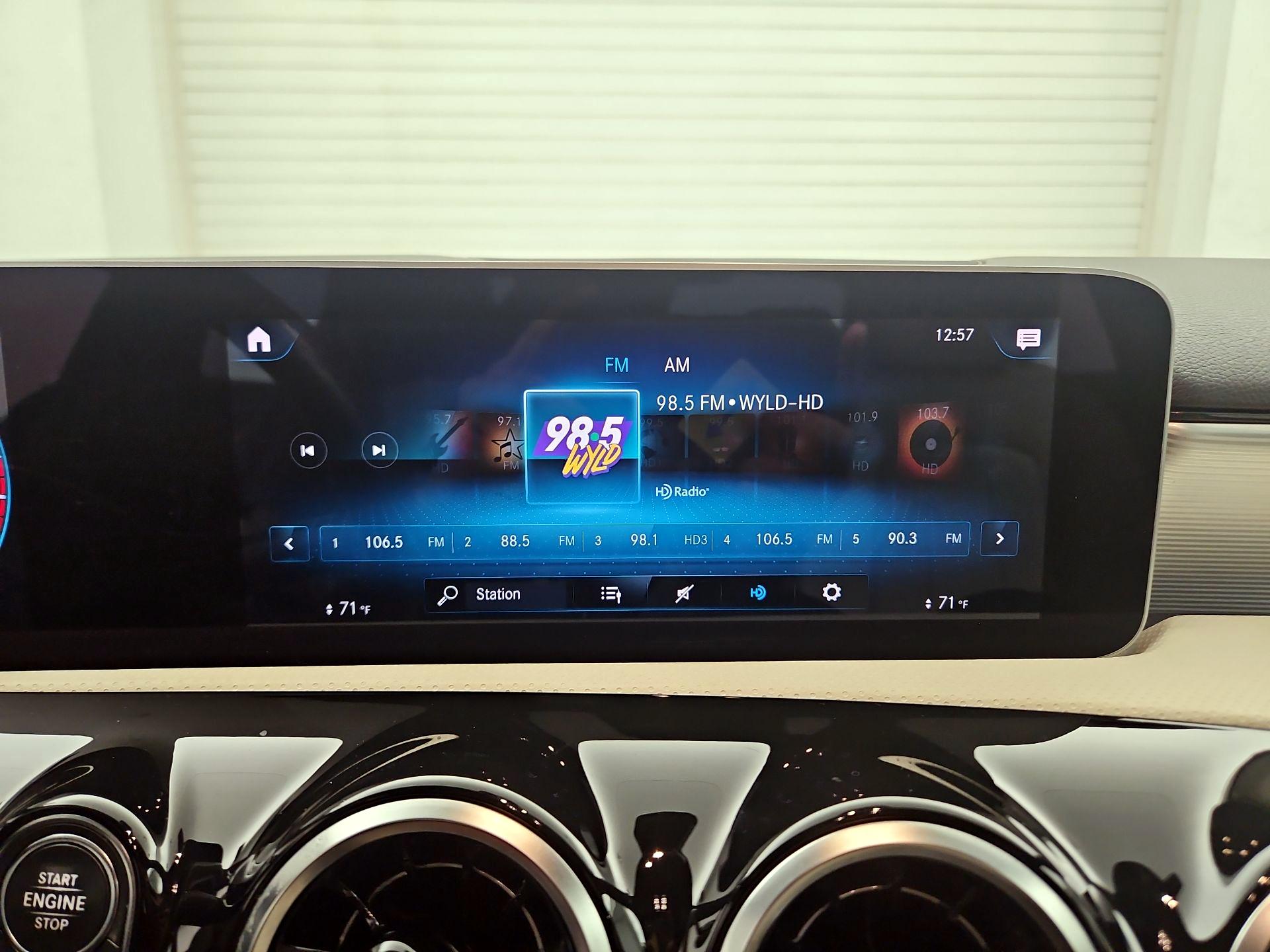 Thumbnail: 2020 Mercedes-Benz A-Class - 15