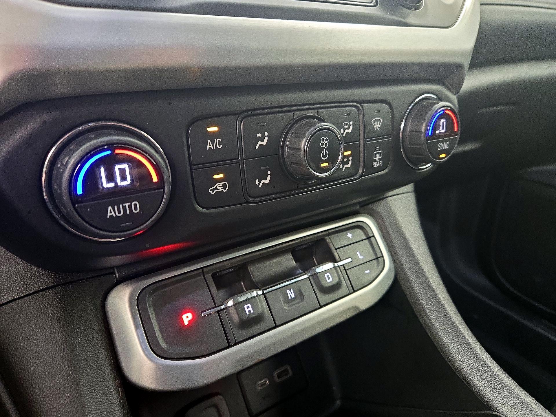 Thumbnail: 2020 GMC Acadia - 16