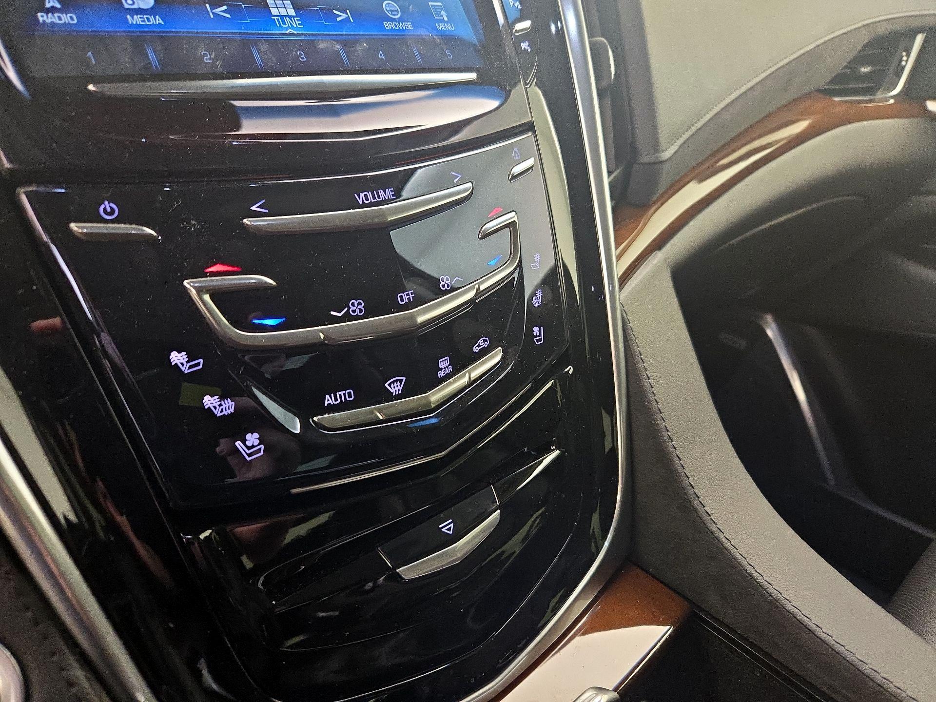 Thumbnail: 2020 Cadillac Escalade - 17