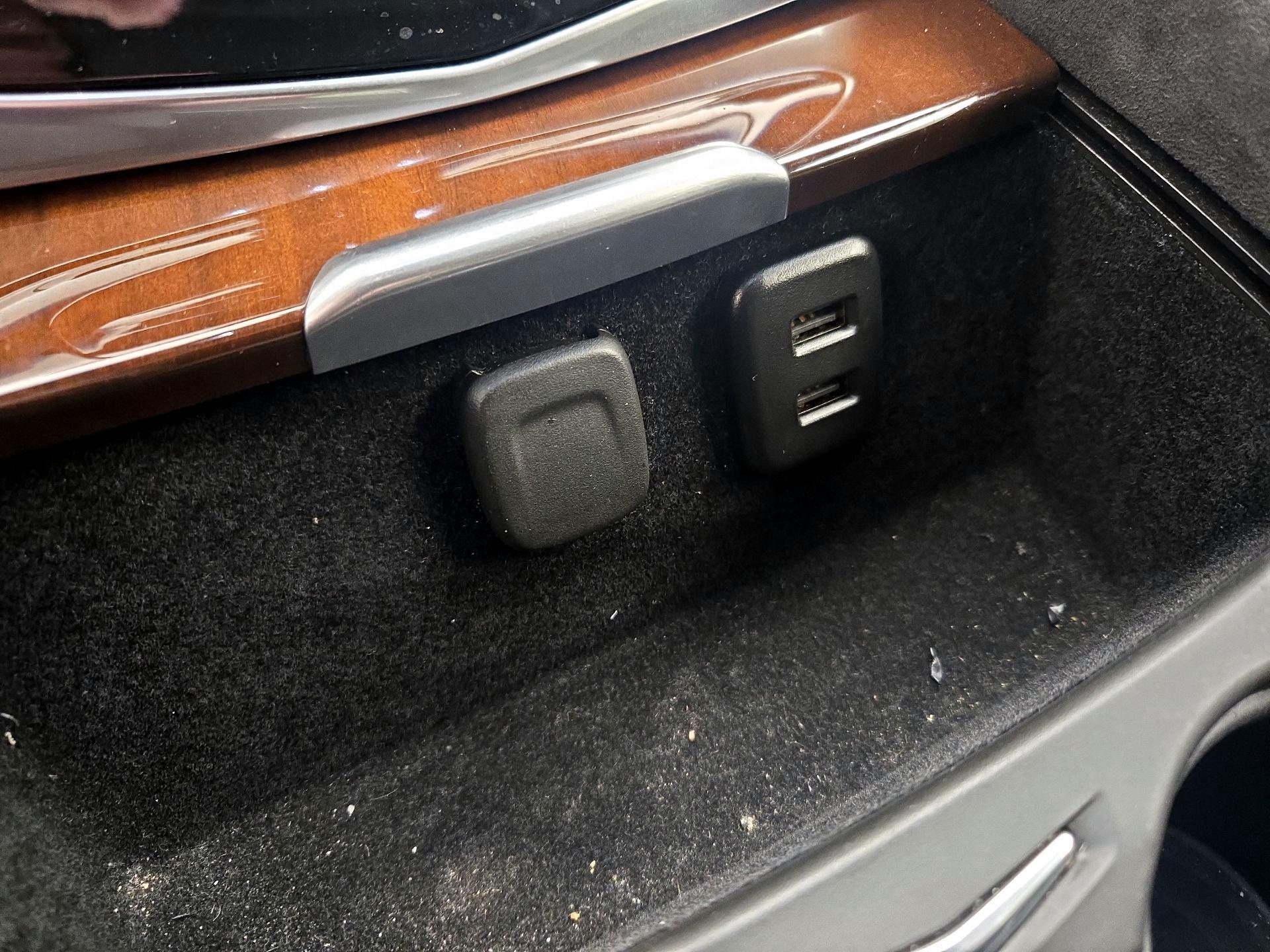 Thumbnail: 2020 Cadillac Escalade - 19