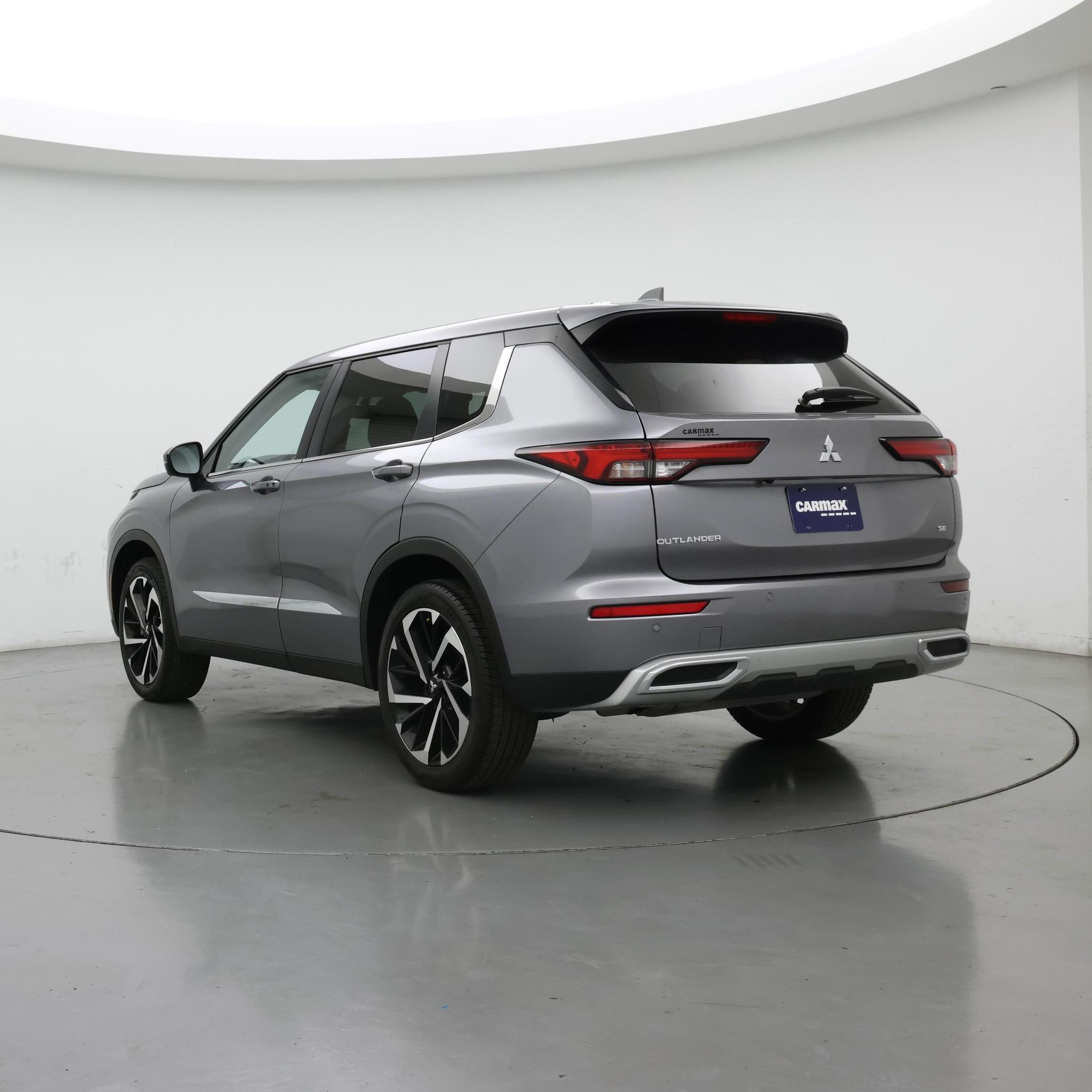 Thumbnail: 2022 Mitsubishi Outlander - 2
