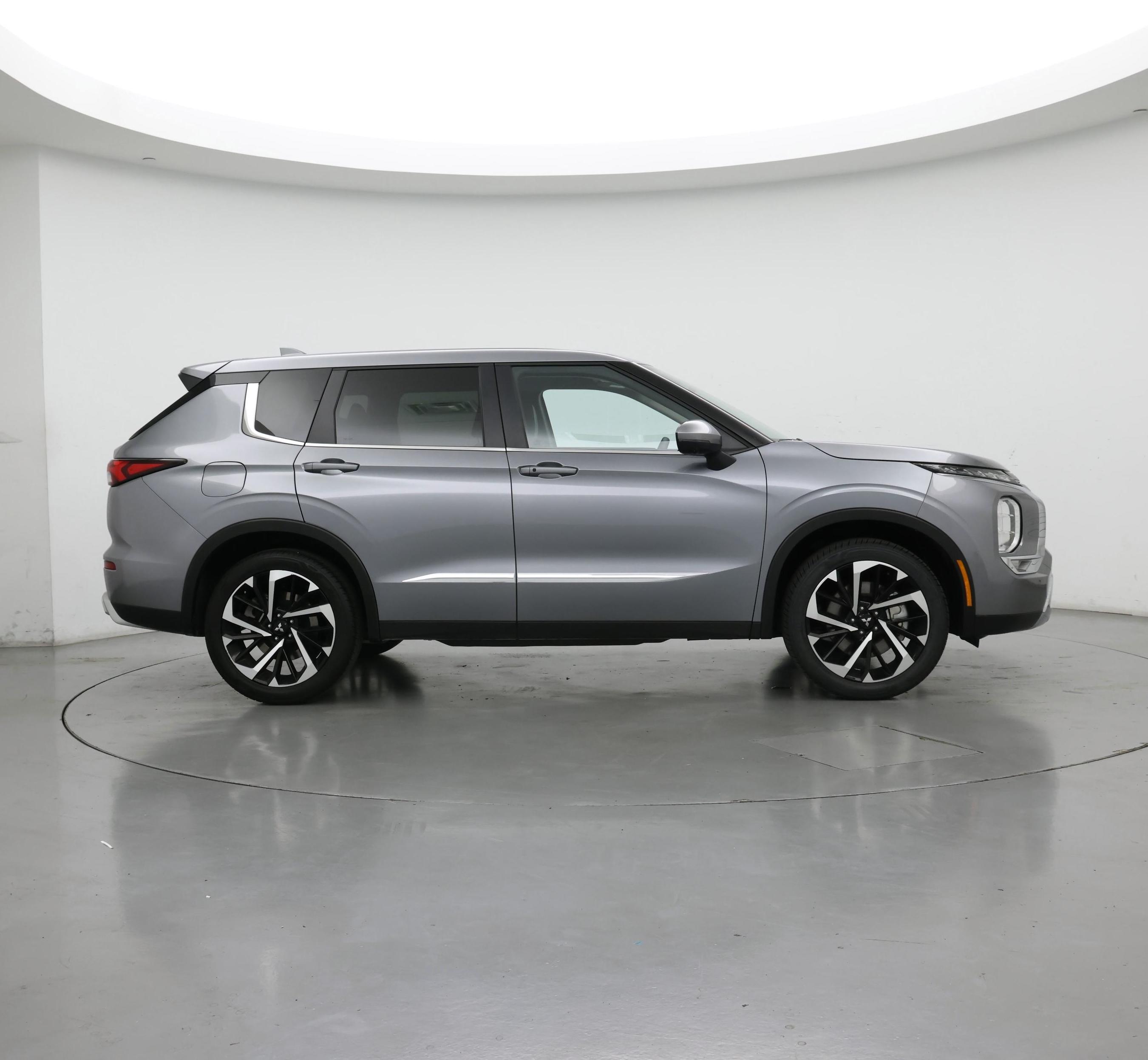 Thumbnail: 2022 Mitsubishi Outlander - 7