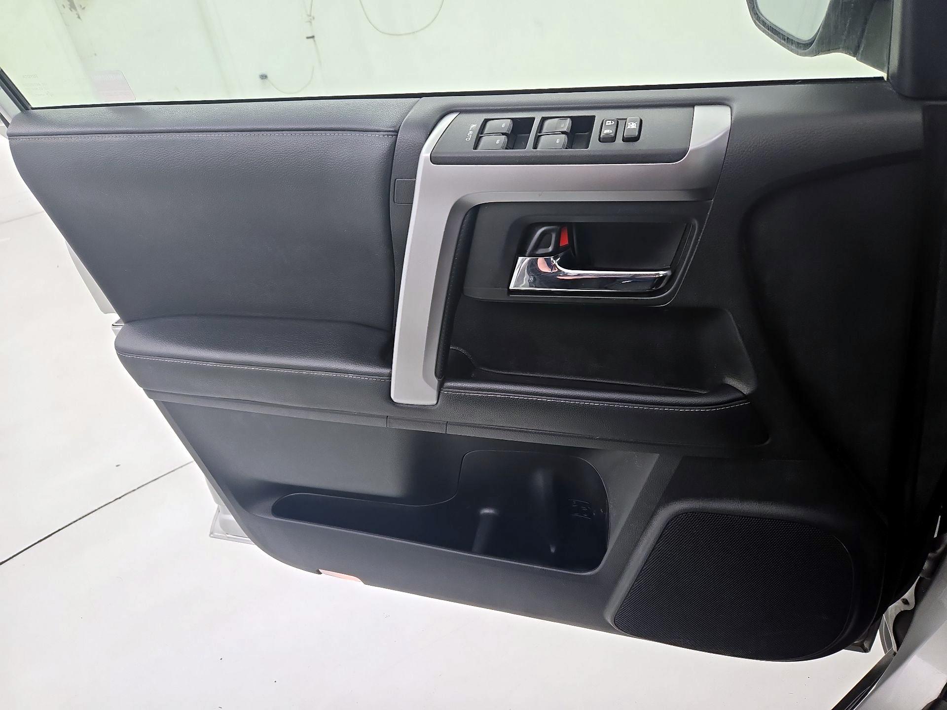 Thumbnail: 2021 Toyota 4Runner - 12