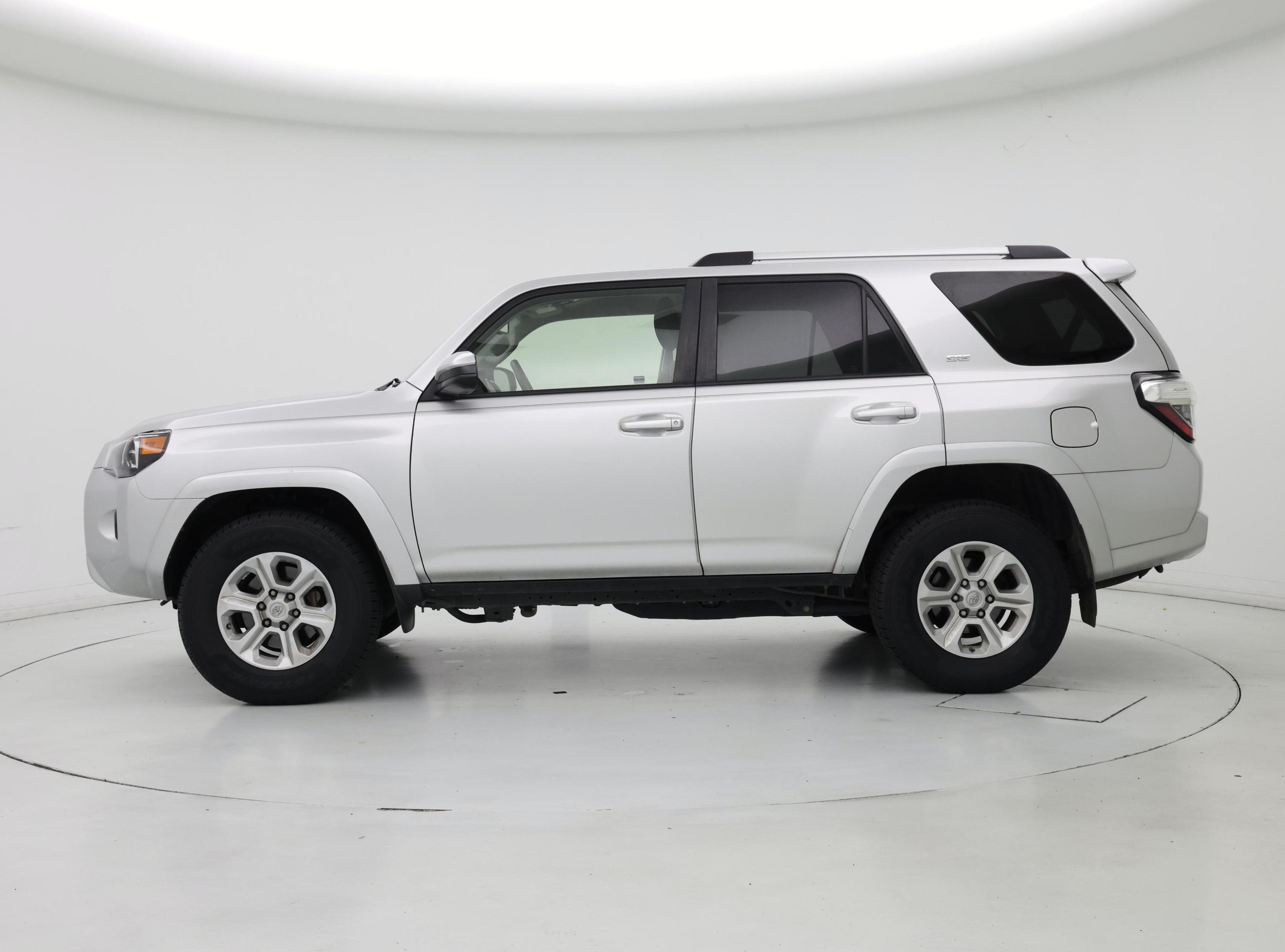 Thumbnail: 2021 Toyota 4Runner - 3