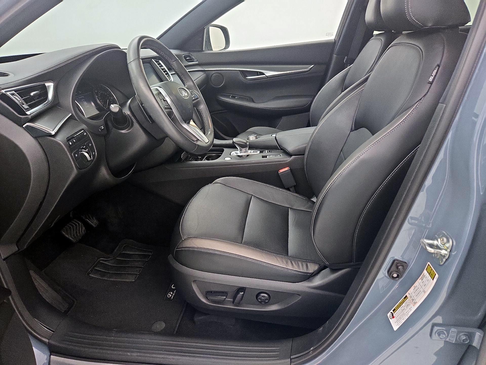 Thumbnail: 2023 INFINITI QX55 - 11