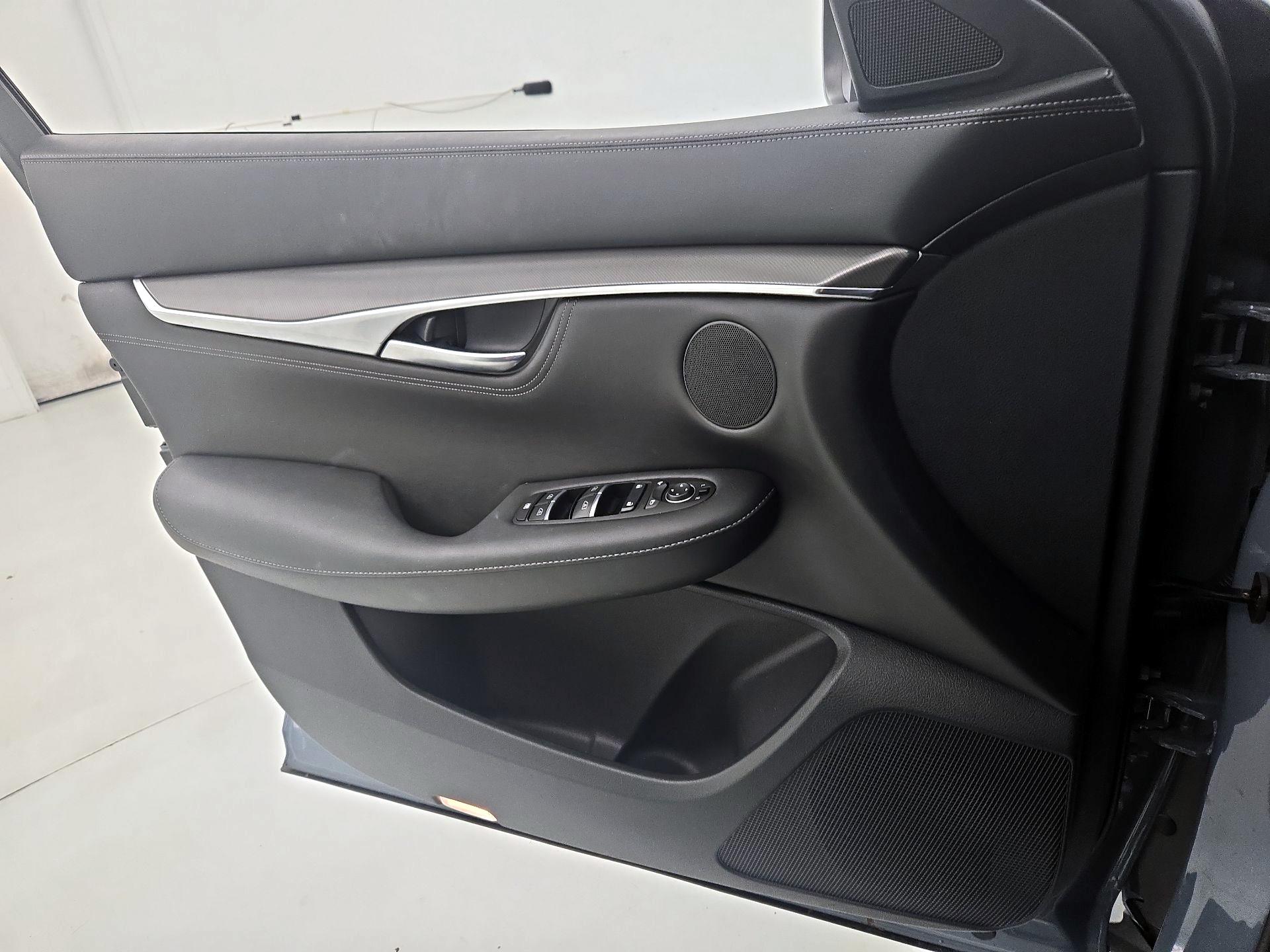 Thumbnail: 2023 INFINITI QX55 - 12