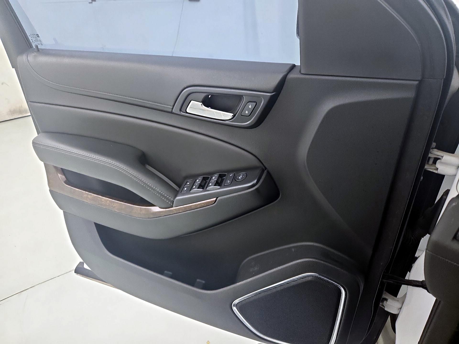 Thumbnail: 2017 Chevrolet Tahoe - 12