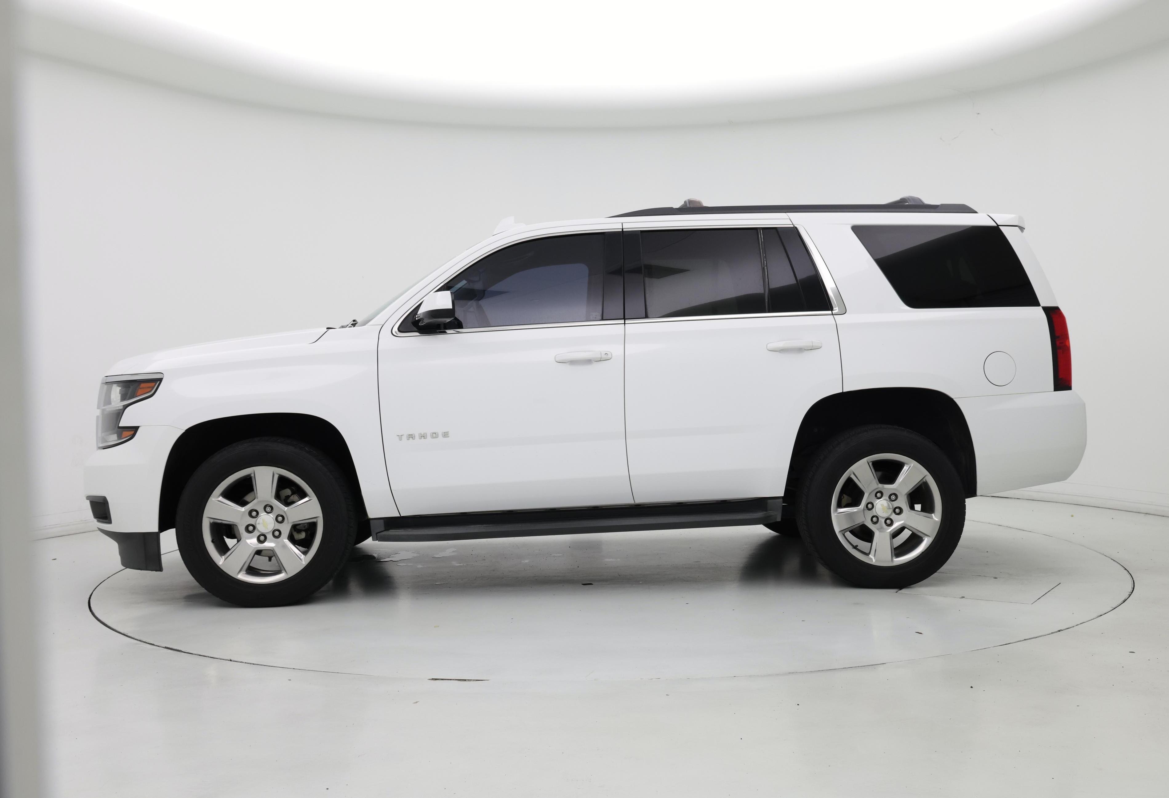 Thumbnail: 2017 Chevrolet Tahoe - 3