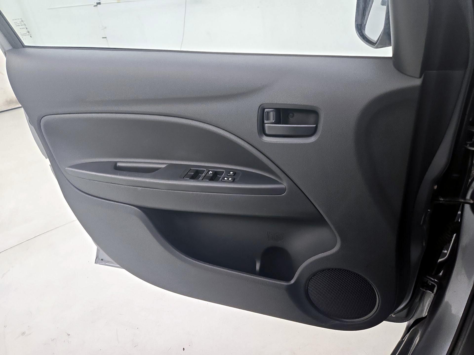 Thumbnail: 2019 Mitsubishi Mirage - 12