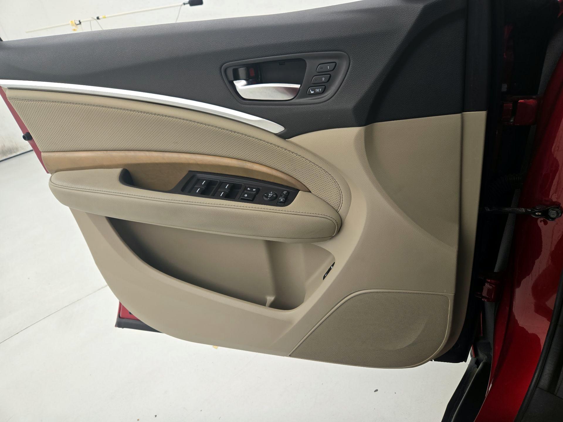 Thumbnail: 2020 Acura MDX - 12