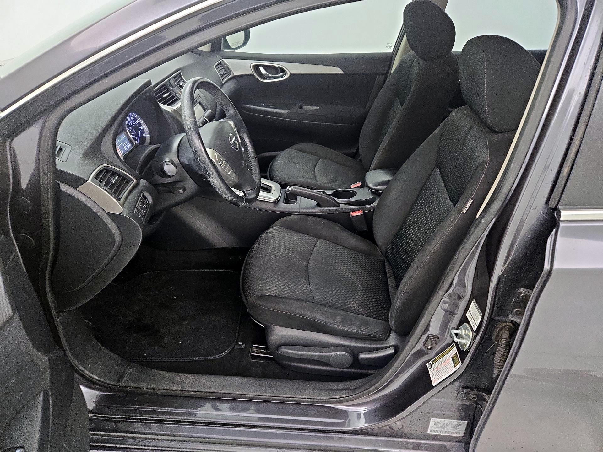 Thumbnail: 2014 Nissan Sentra - 11