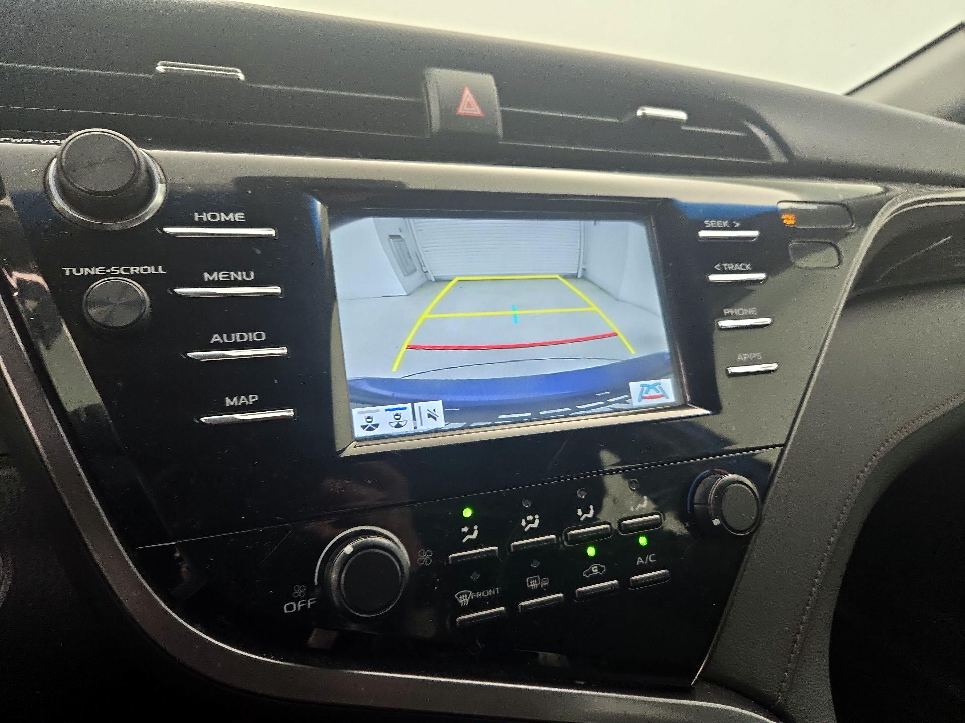Thumbnail: 2019 Toyota Camry - 14