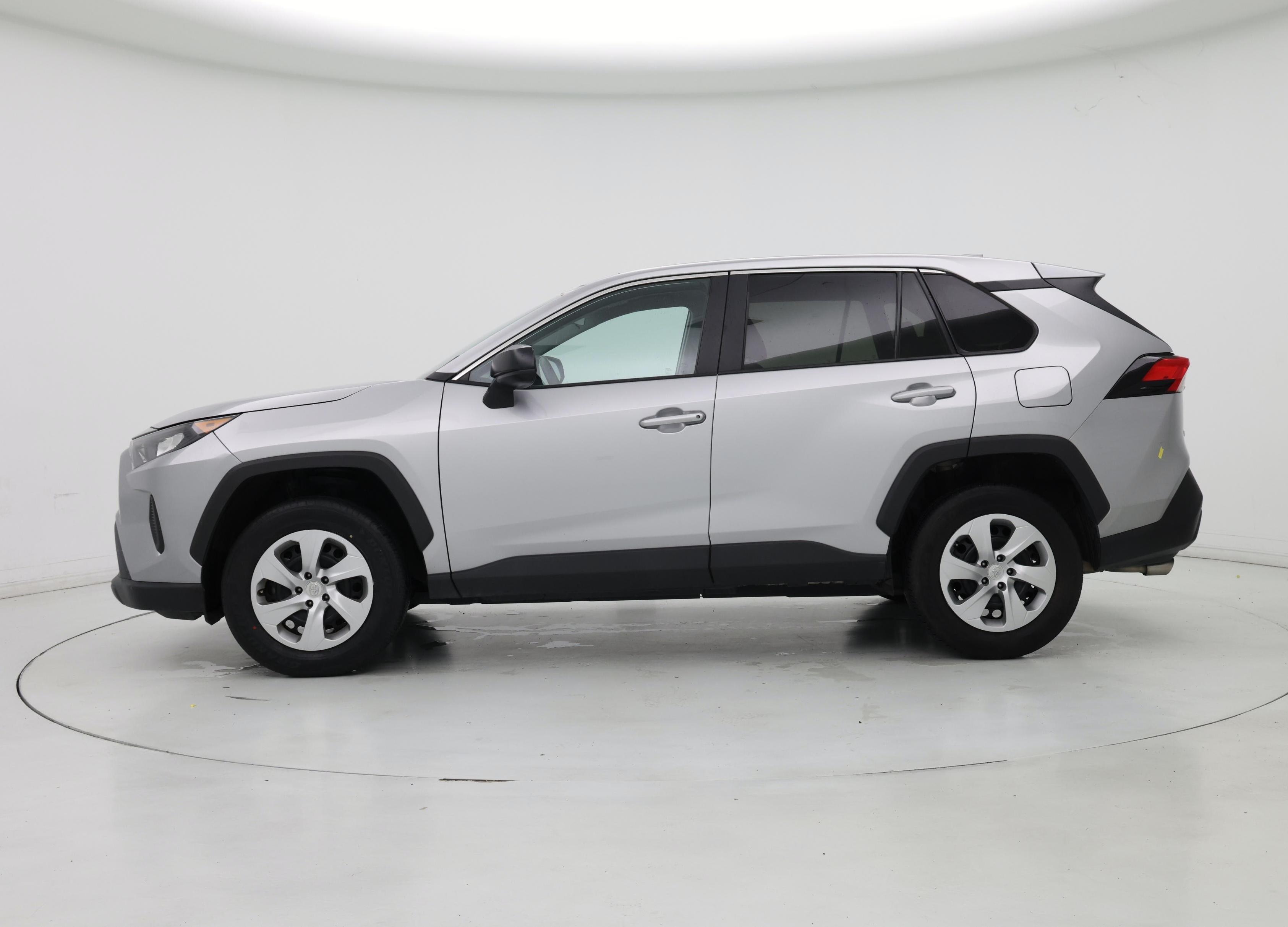 Thumbnail: 2022 Toyota RAV4 - 3