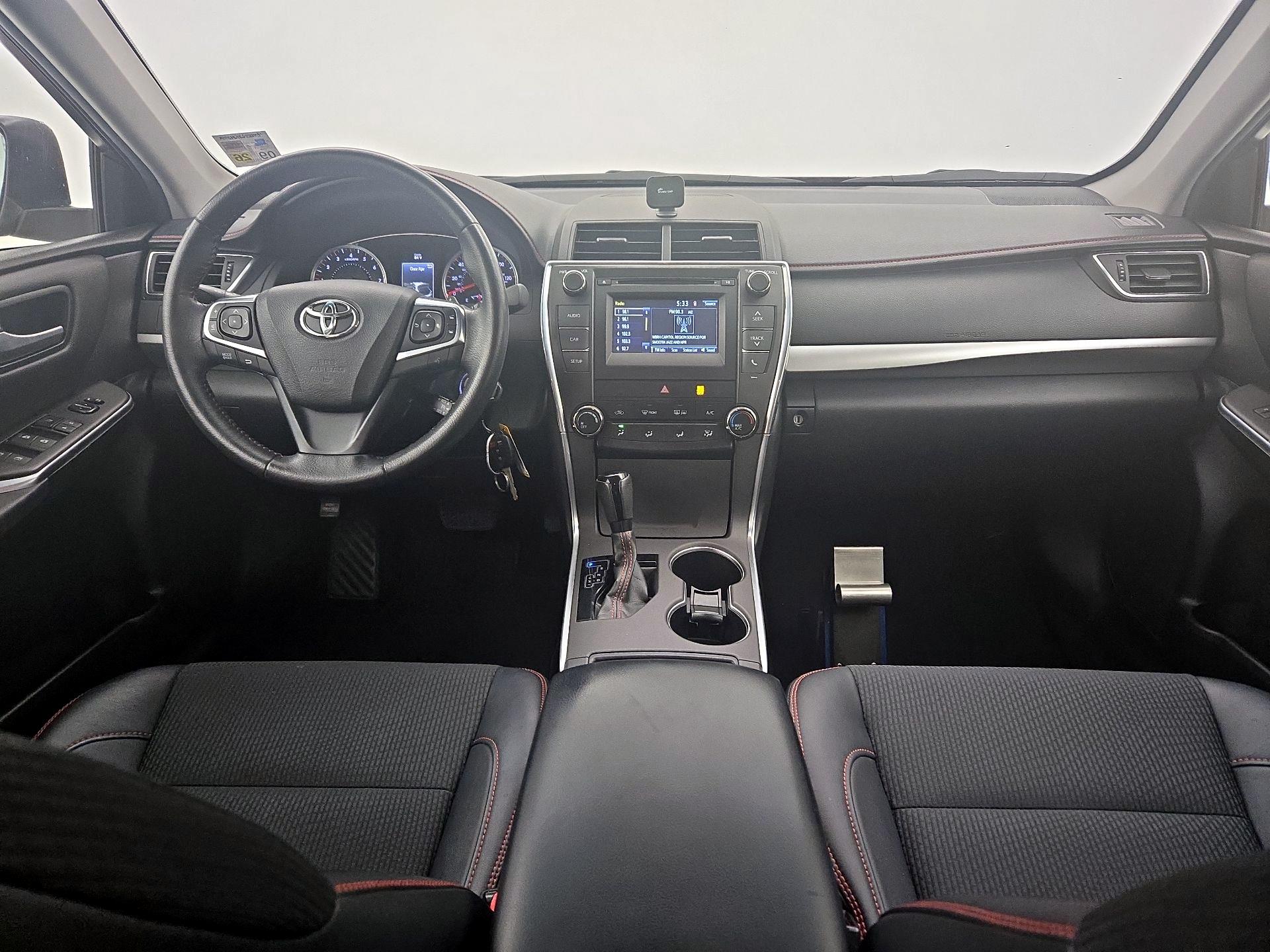 Thumbnail: 2017 Toyota Camry - 9