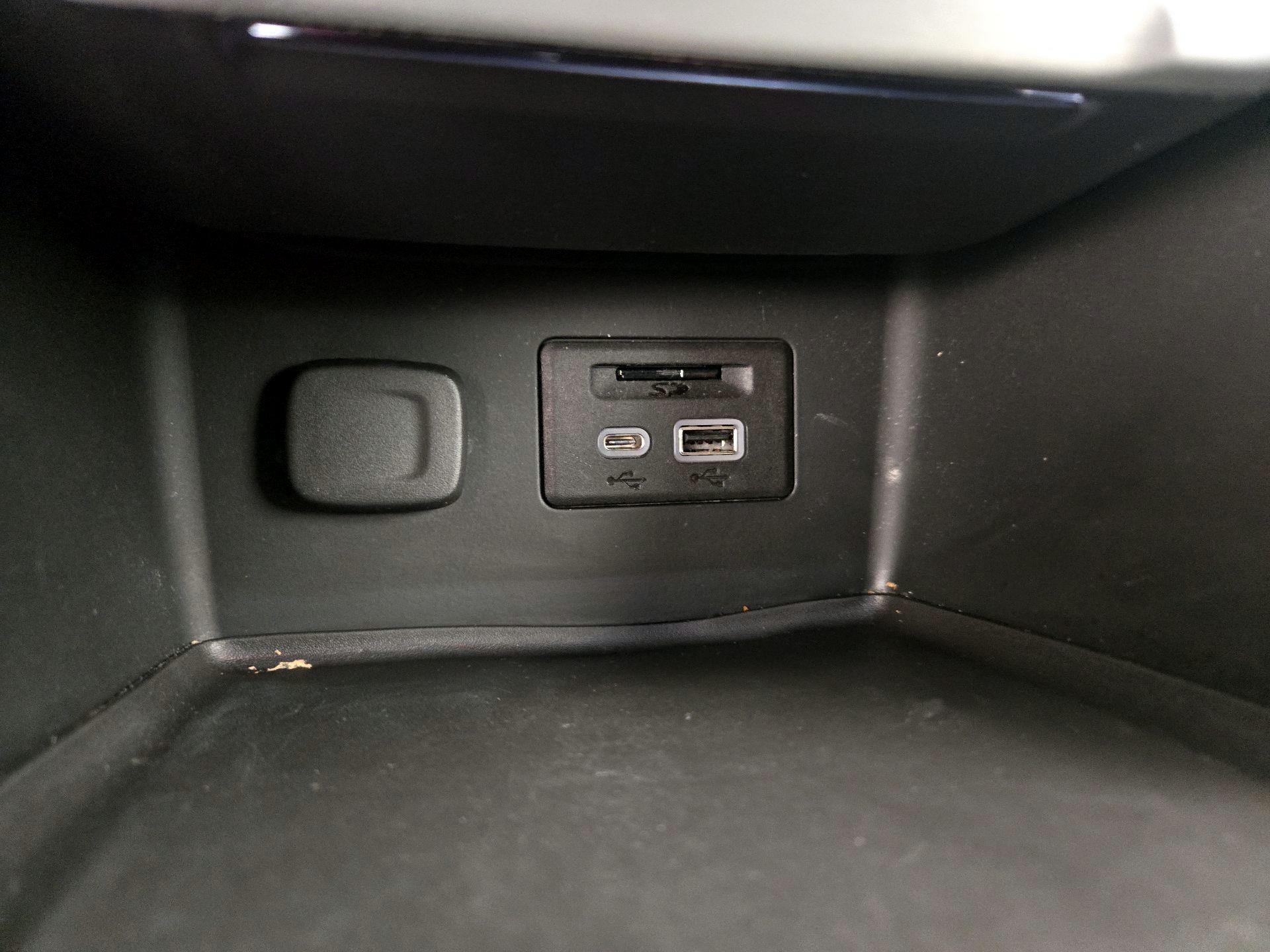 Thumbnail: 2021 GMC Acadia - 18