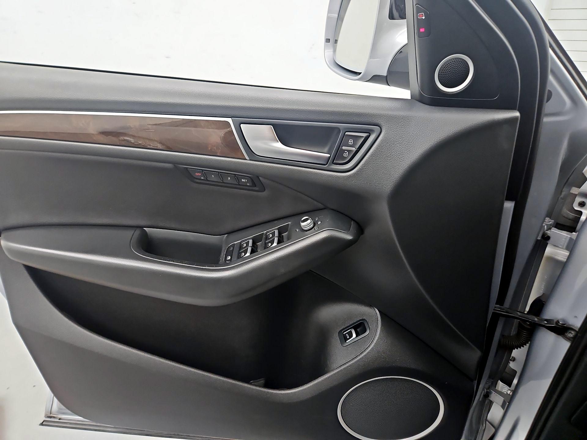 Thumbnail: 2016 Audi Q5 - 12