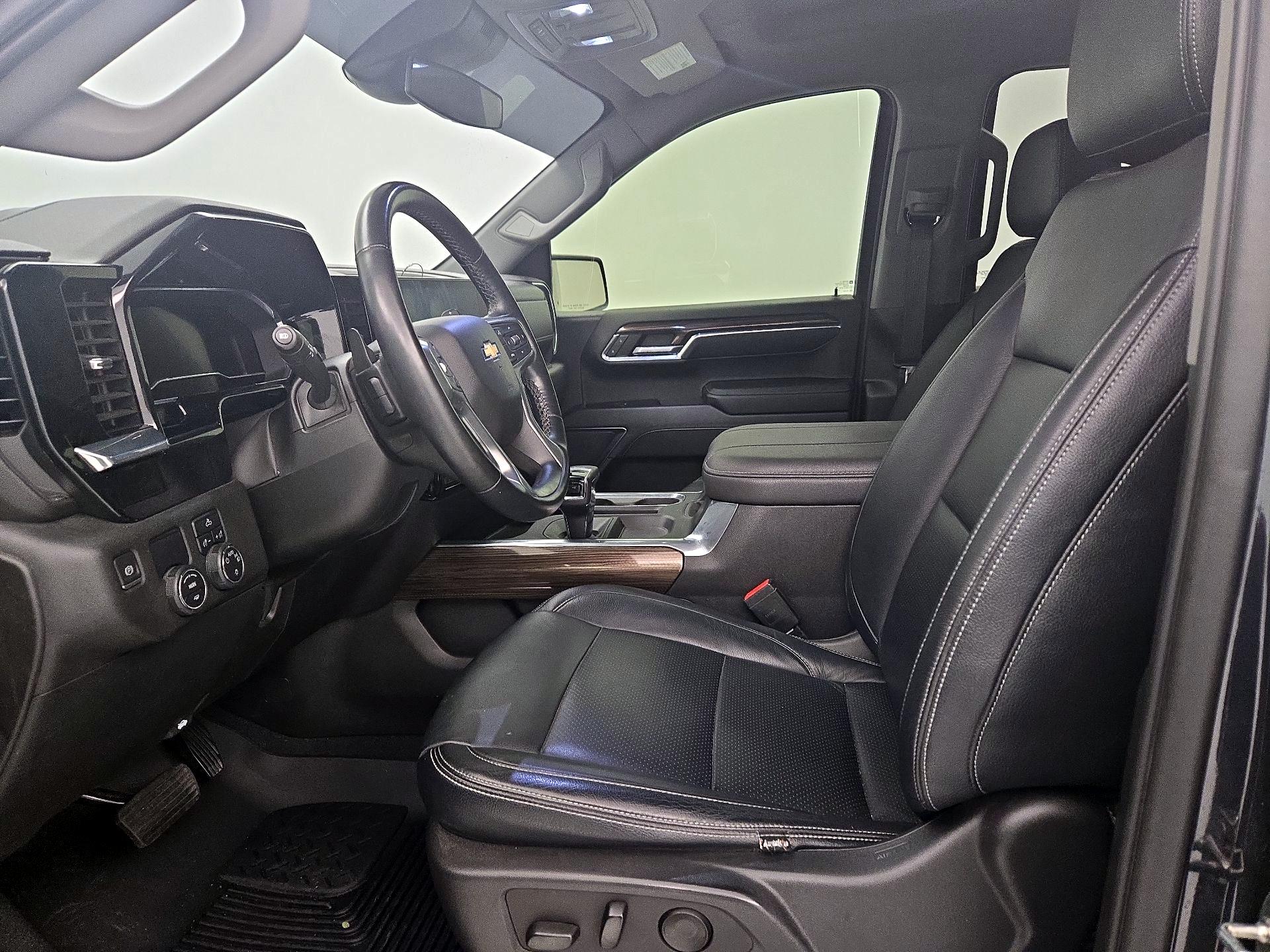 Thumbnail: 2023 Chevrolet Silverado 1500 - 11