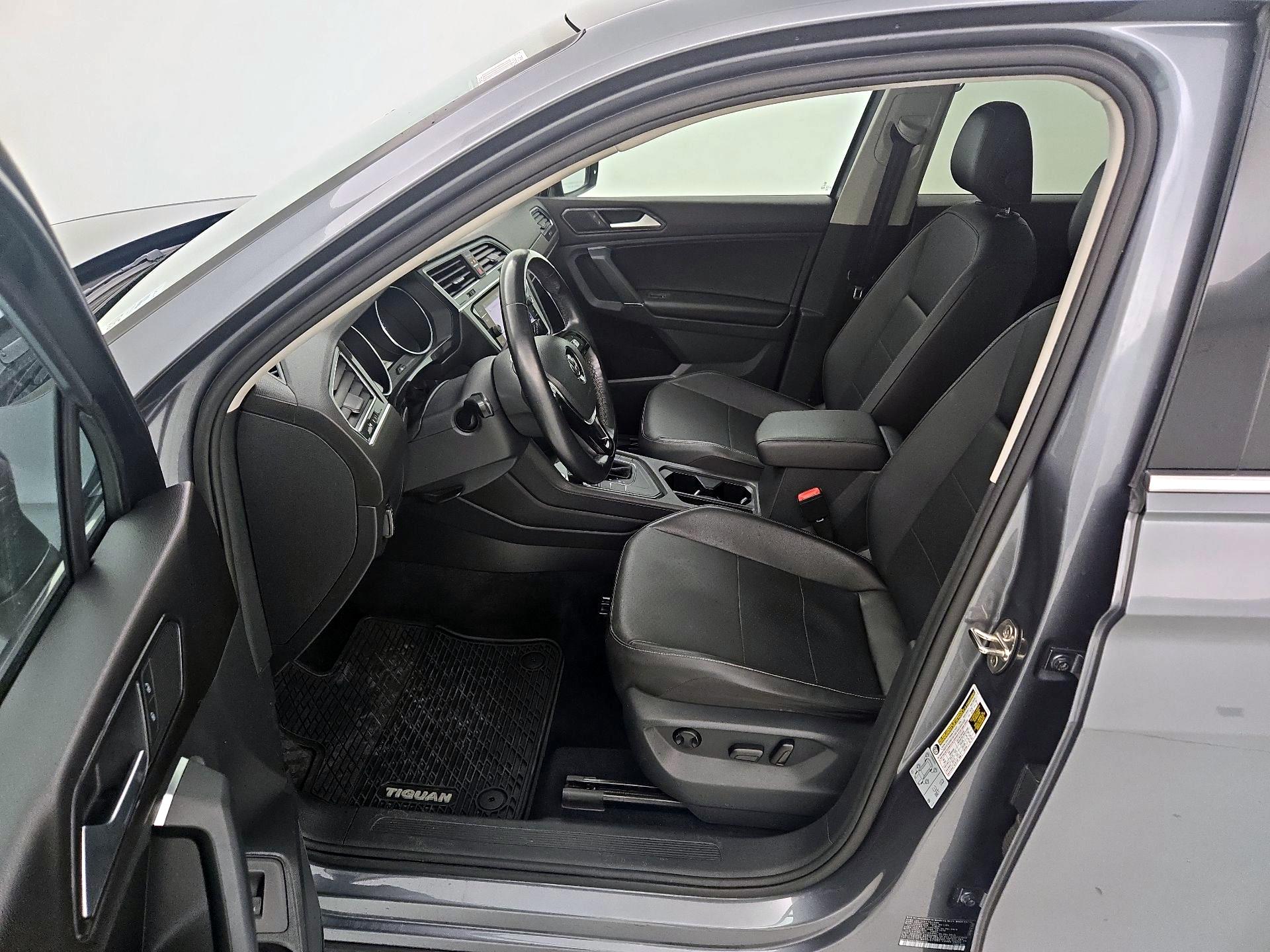 Thumbnail: 2018 Volkswagen Tiguan - 11