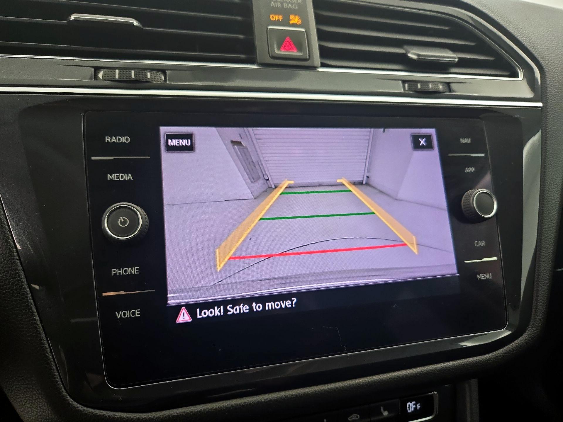 Thumbnail: 2018 Volkswagen Tiguan - 15