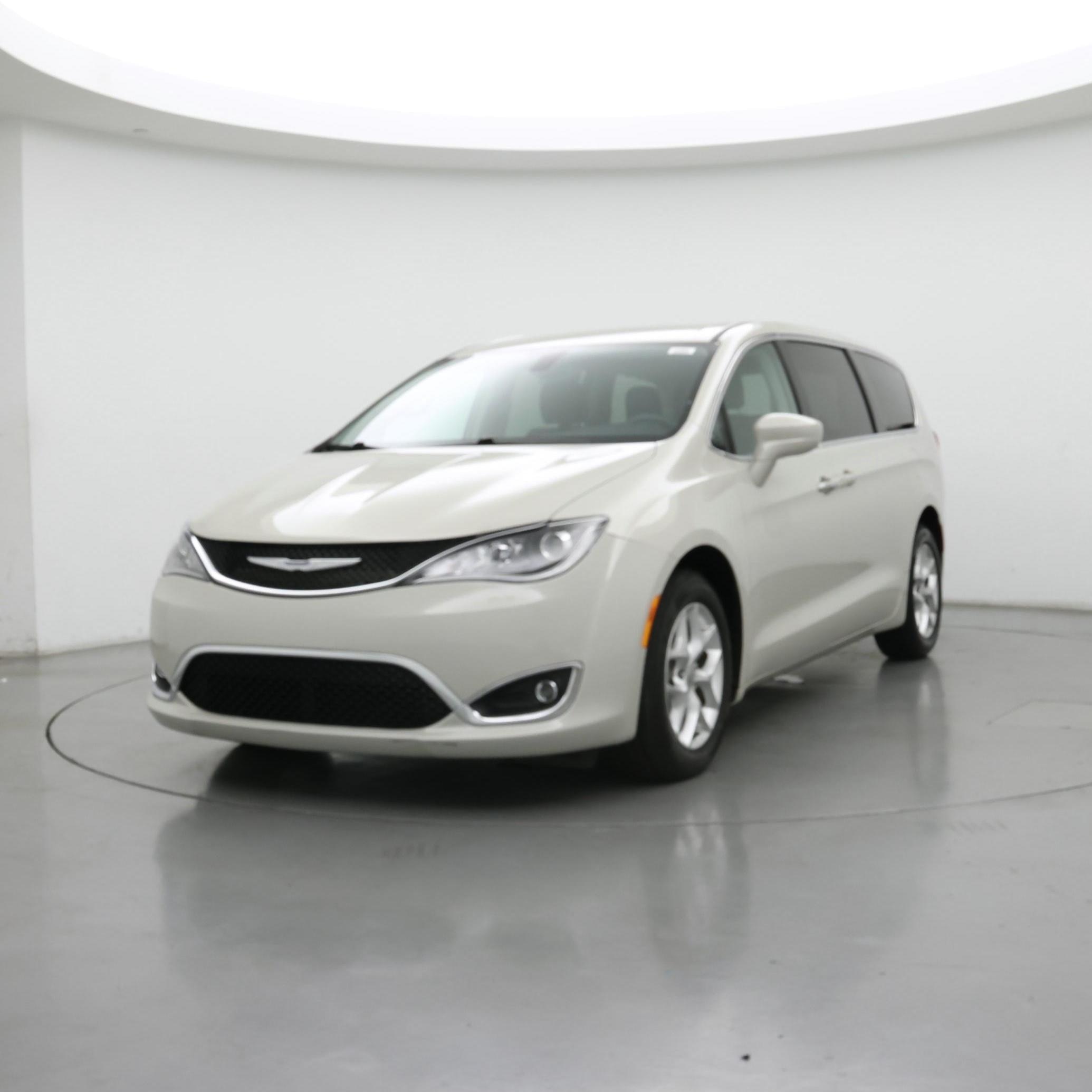 Thumbnail: 2020 Chrysler Pacifica - 4