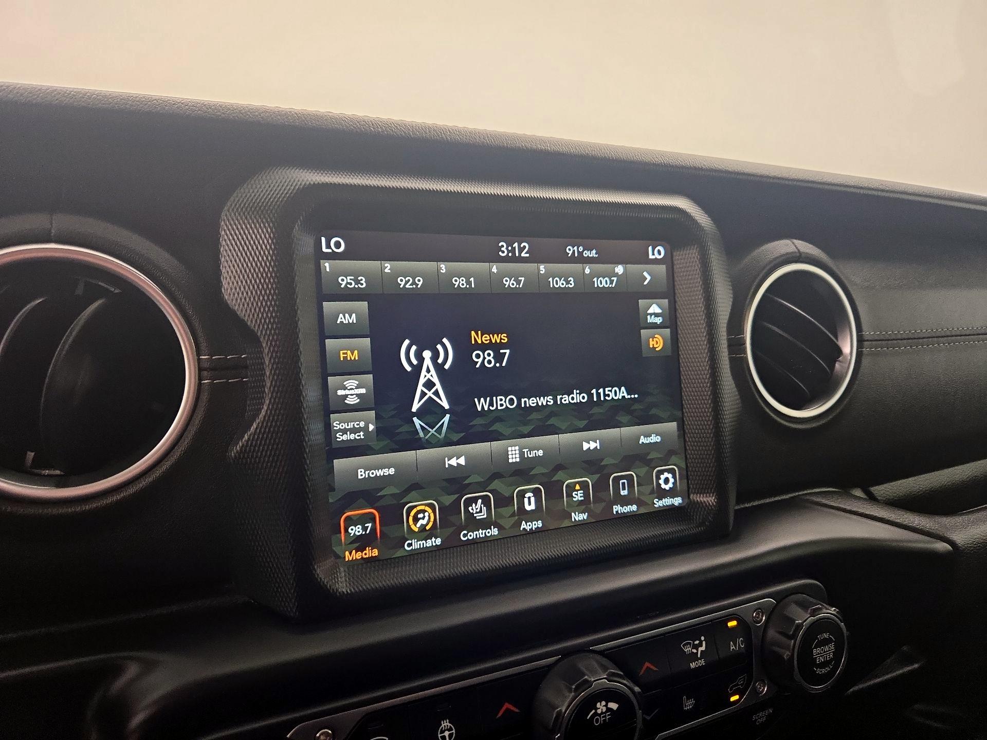 Thumbnail: 2022 Jeep Wrangler - 16