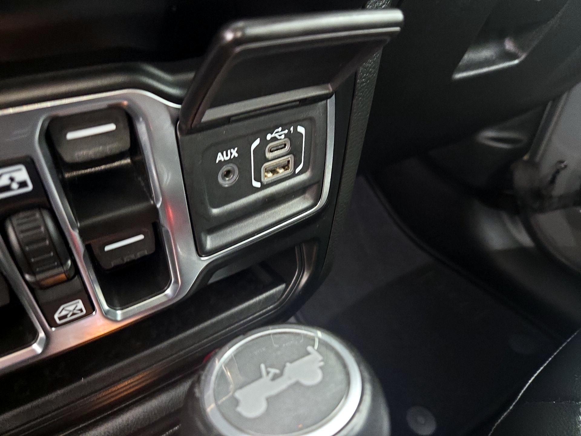 Thumbnail: 2022 Jeep Wrangler - 19