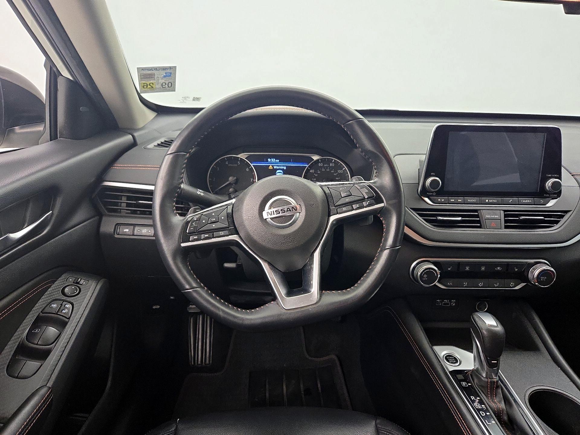 Thumbnail: 2020 Nissan Altima - 10