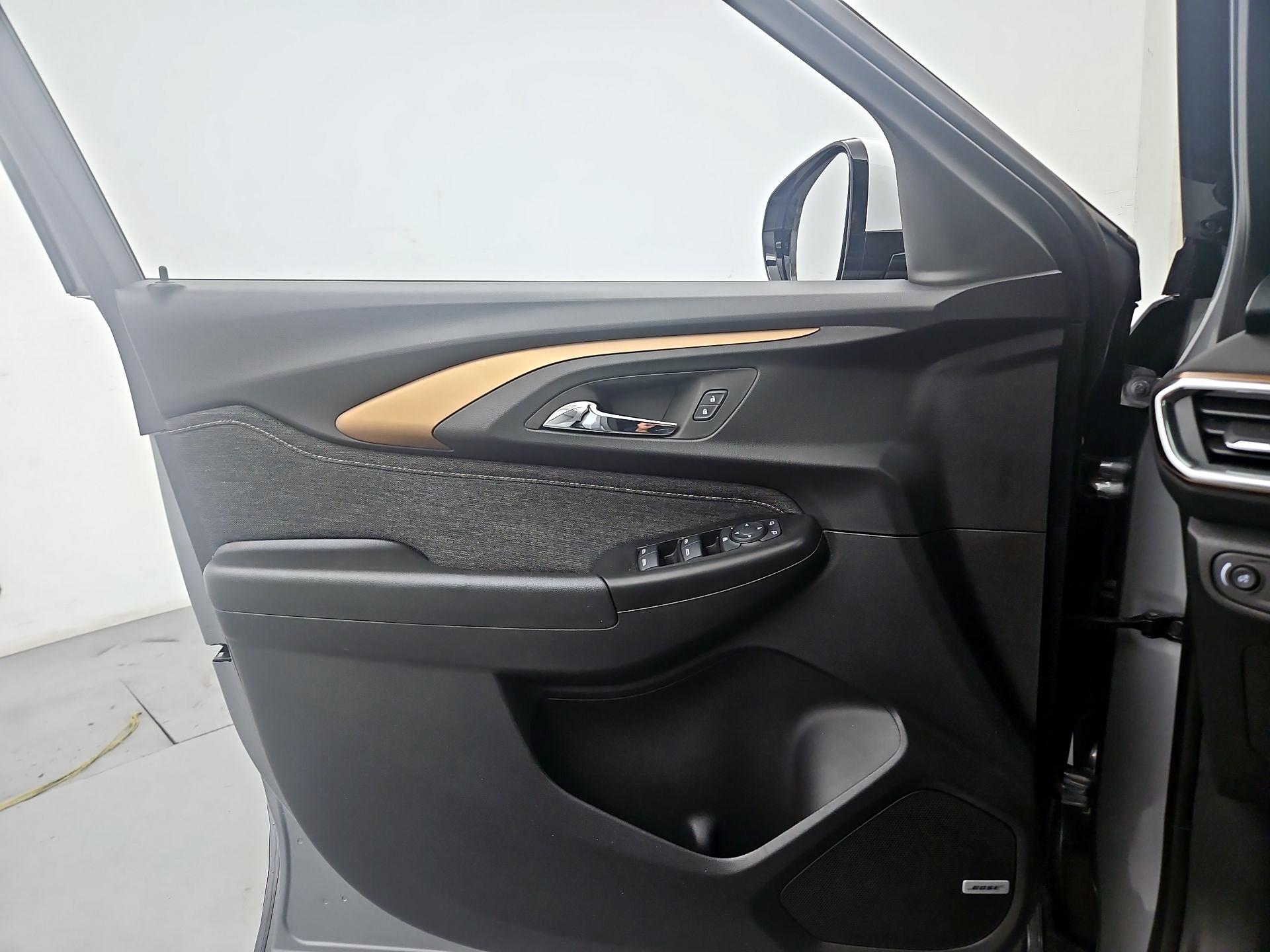 Thumbnail: 2023 Chevrolet TrailBlazer - 12