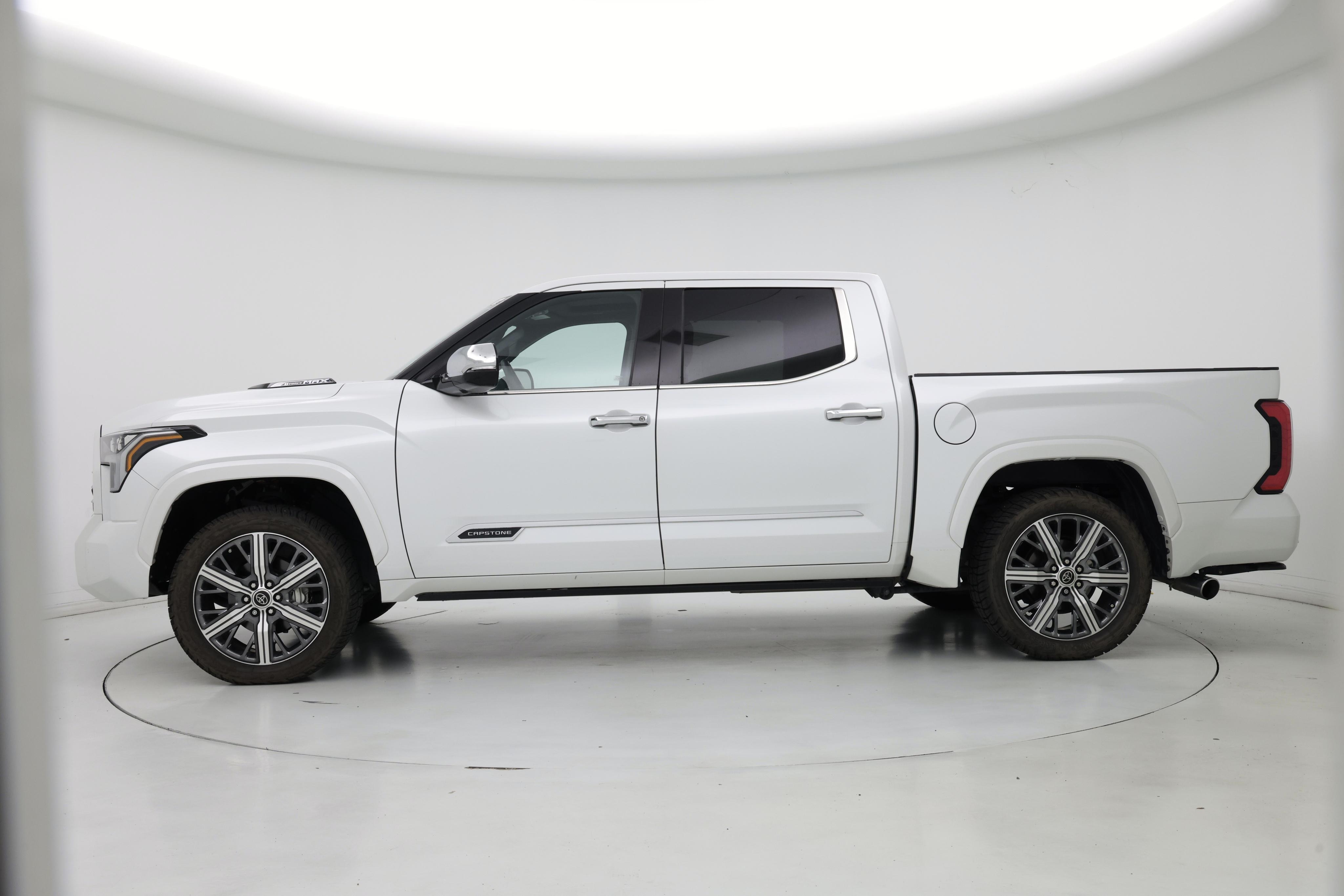 Thumbnail: 2023 Toyota Tundra - 3
