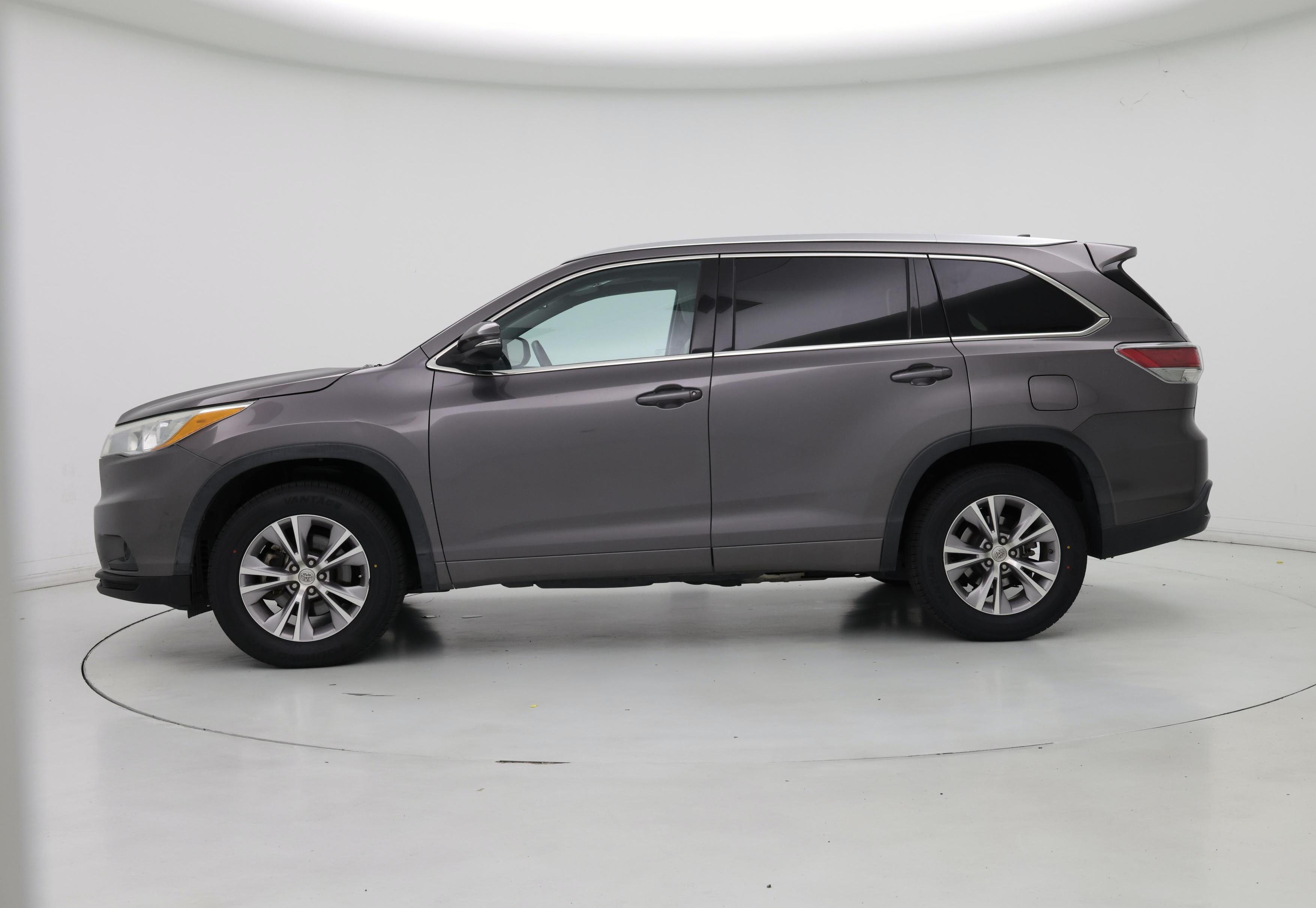 Thumbnail: 2015 Toyota Highlander - 3
