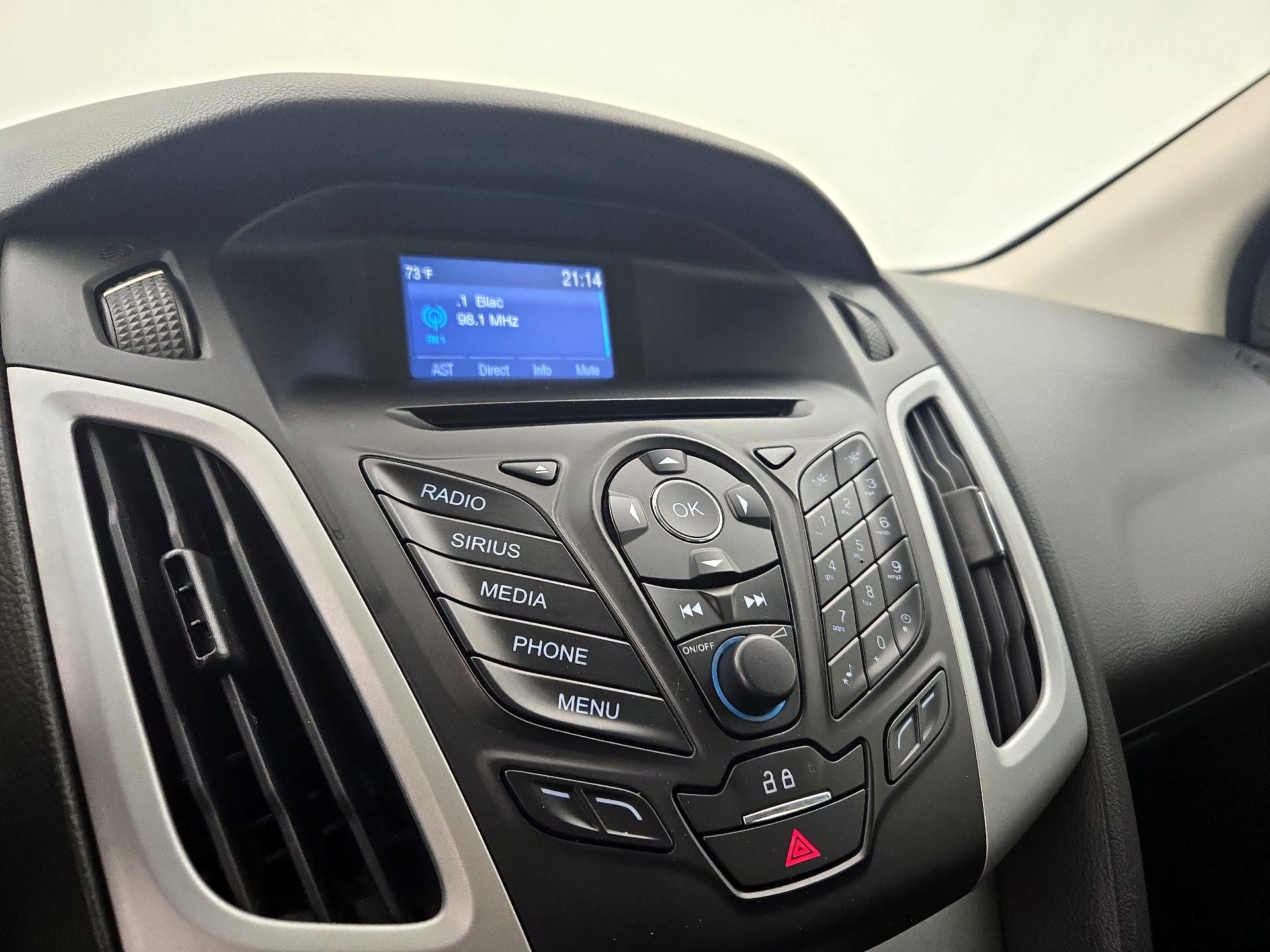 Thumbnail: 2014 Ford Focus - 14