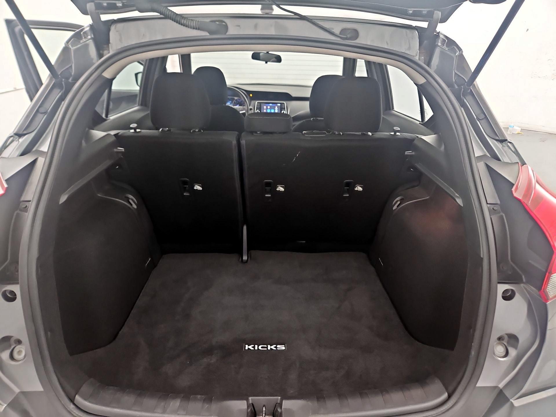Thumbnail: 2020 Nissan Kicks - 17