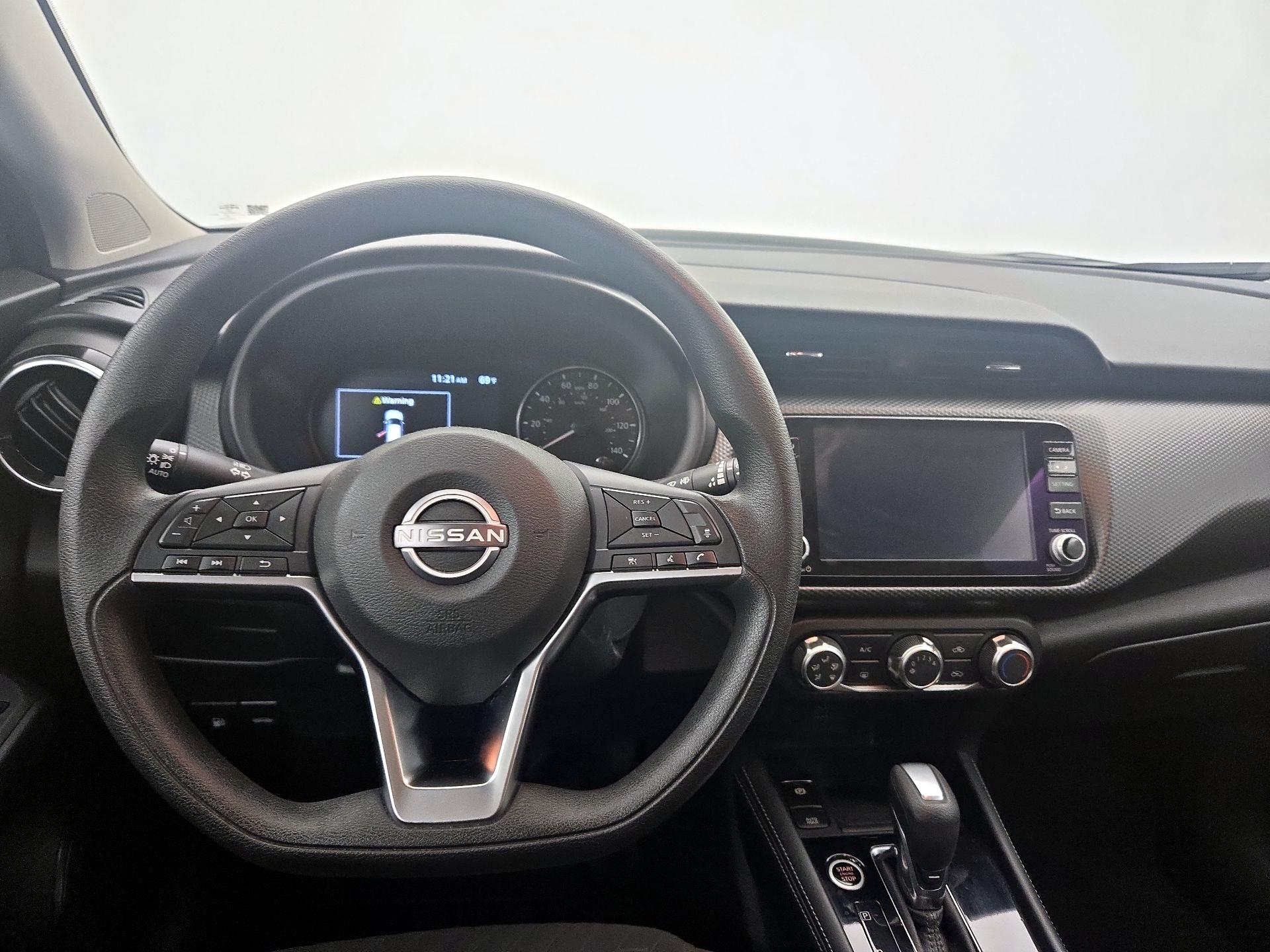 Thumbnail: 2023 Nissan Kicks - 10