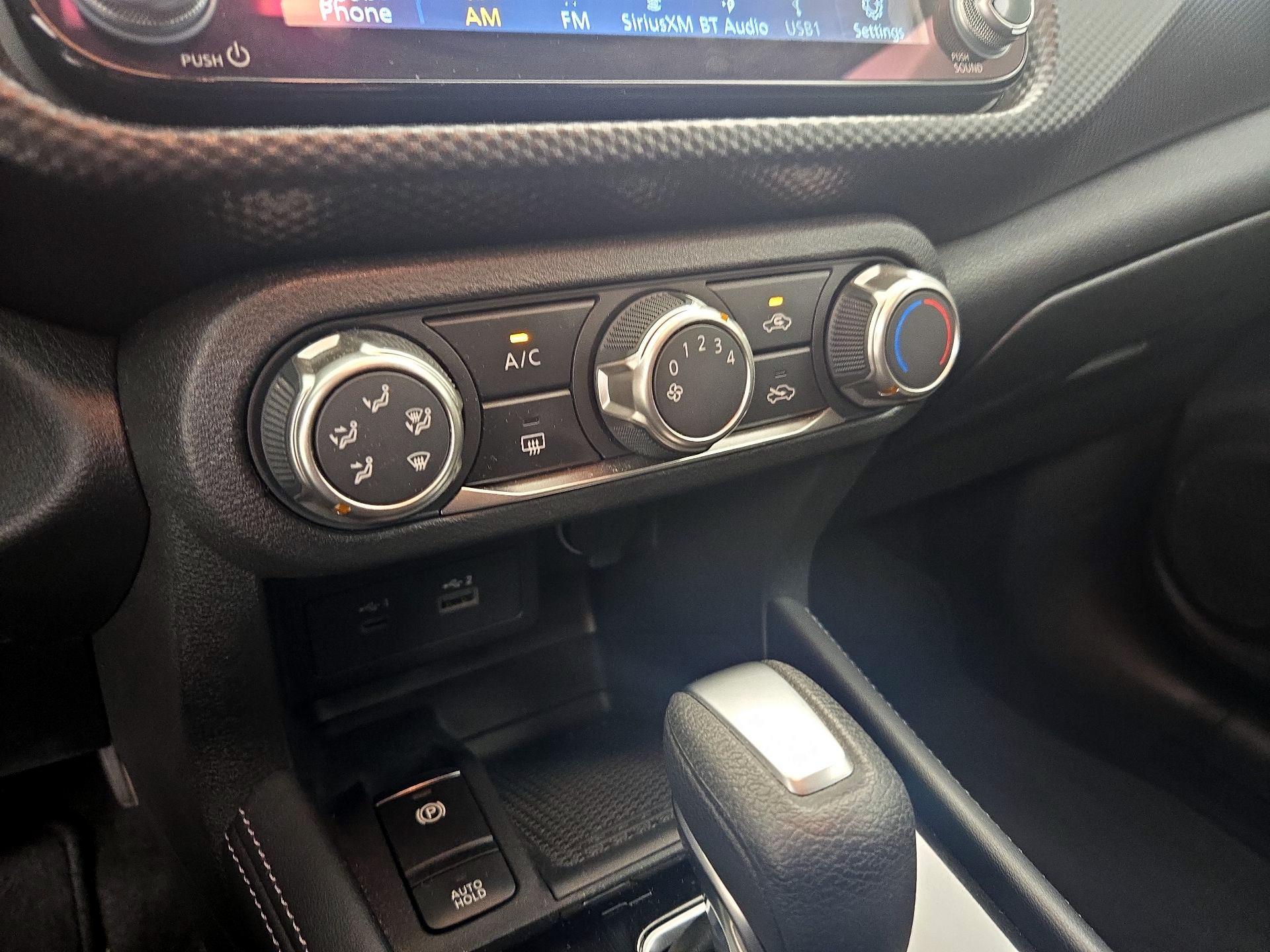 Thumbnail: 2023 Nissan Kicks - 15