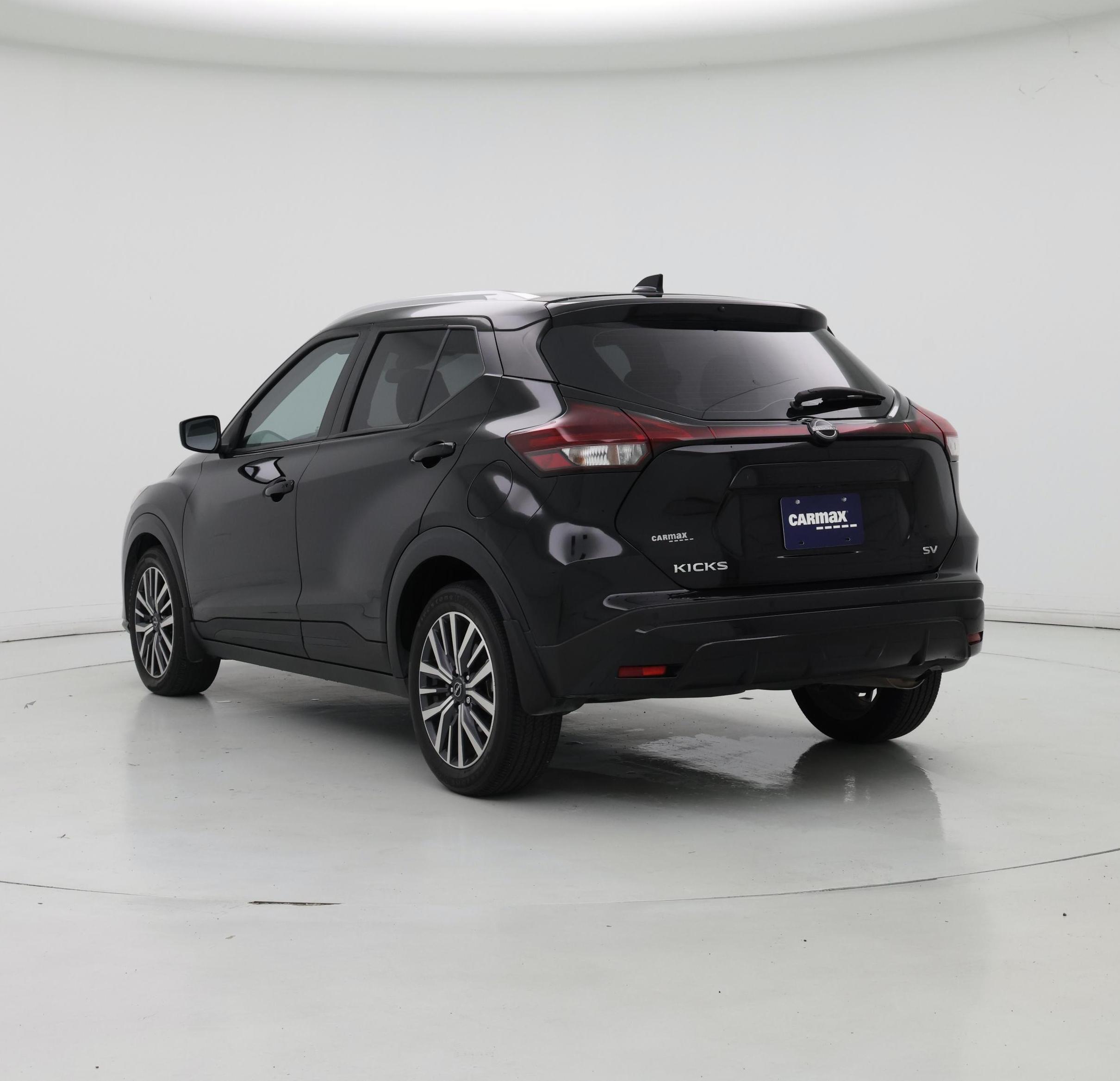 Thumbnail: 2023 Nissan Kicks - 2