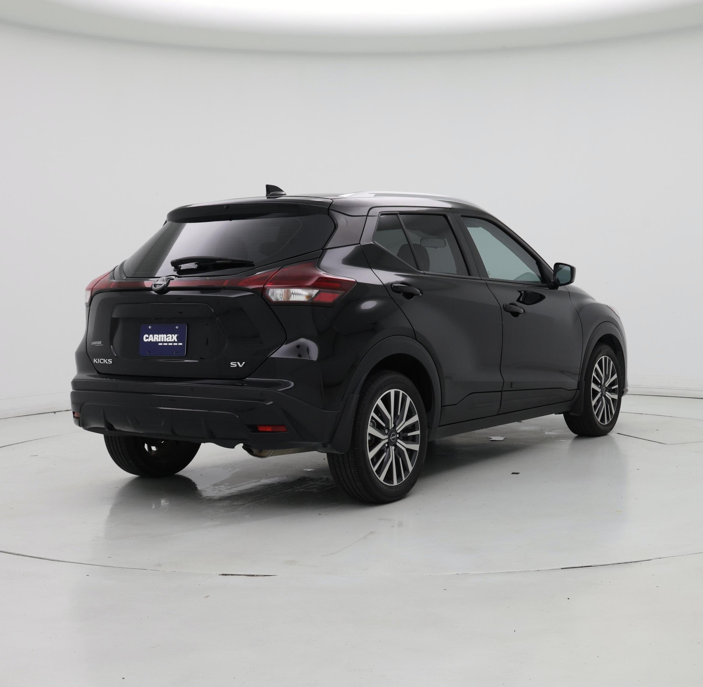 Thumbnail: 2023 Nissan Kicks - 8