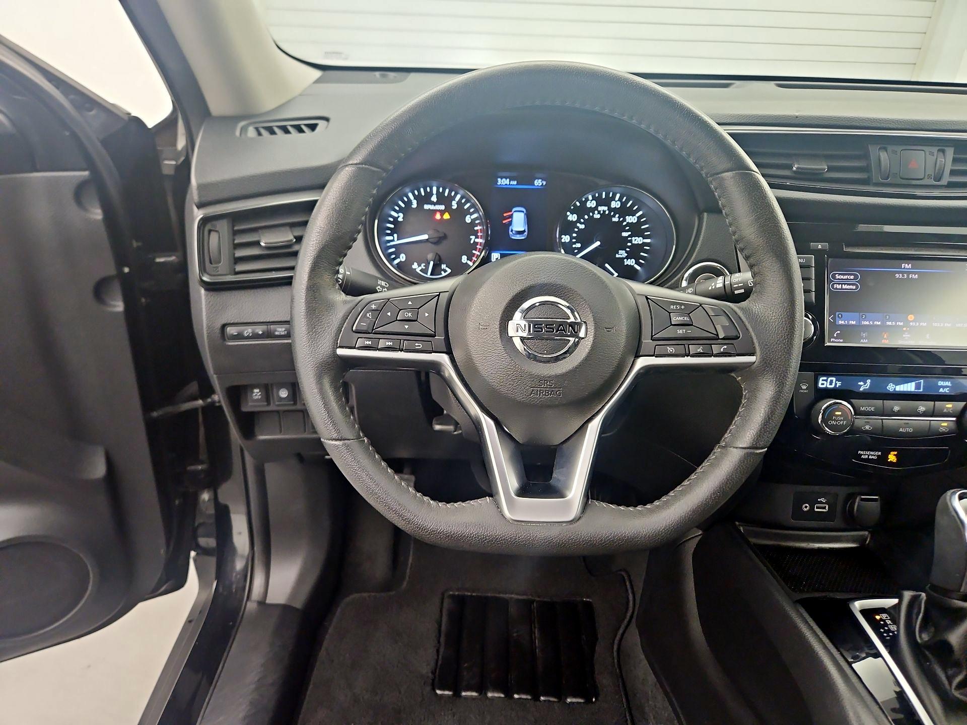 Thumbnail: 2020 Nissan Rogue - 10