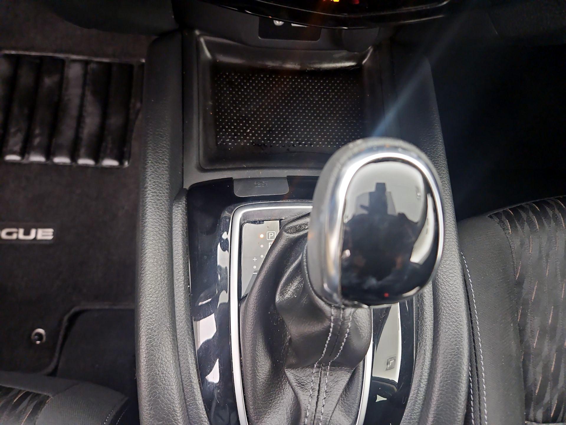 Thumbnail: 2020 Nissan Rogue - 17