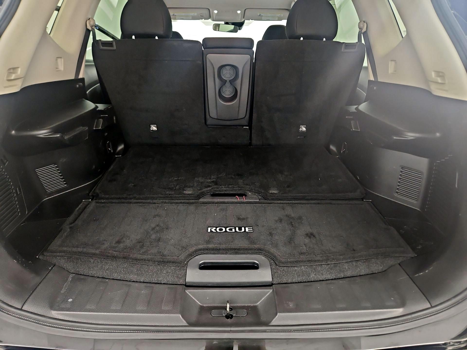 Thumbnail: 2020 Nissan Rogue - 20