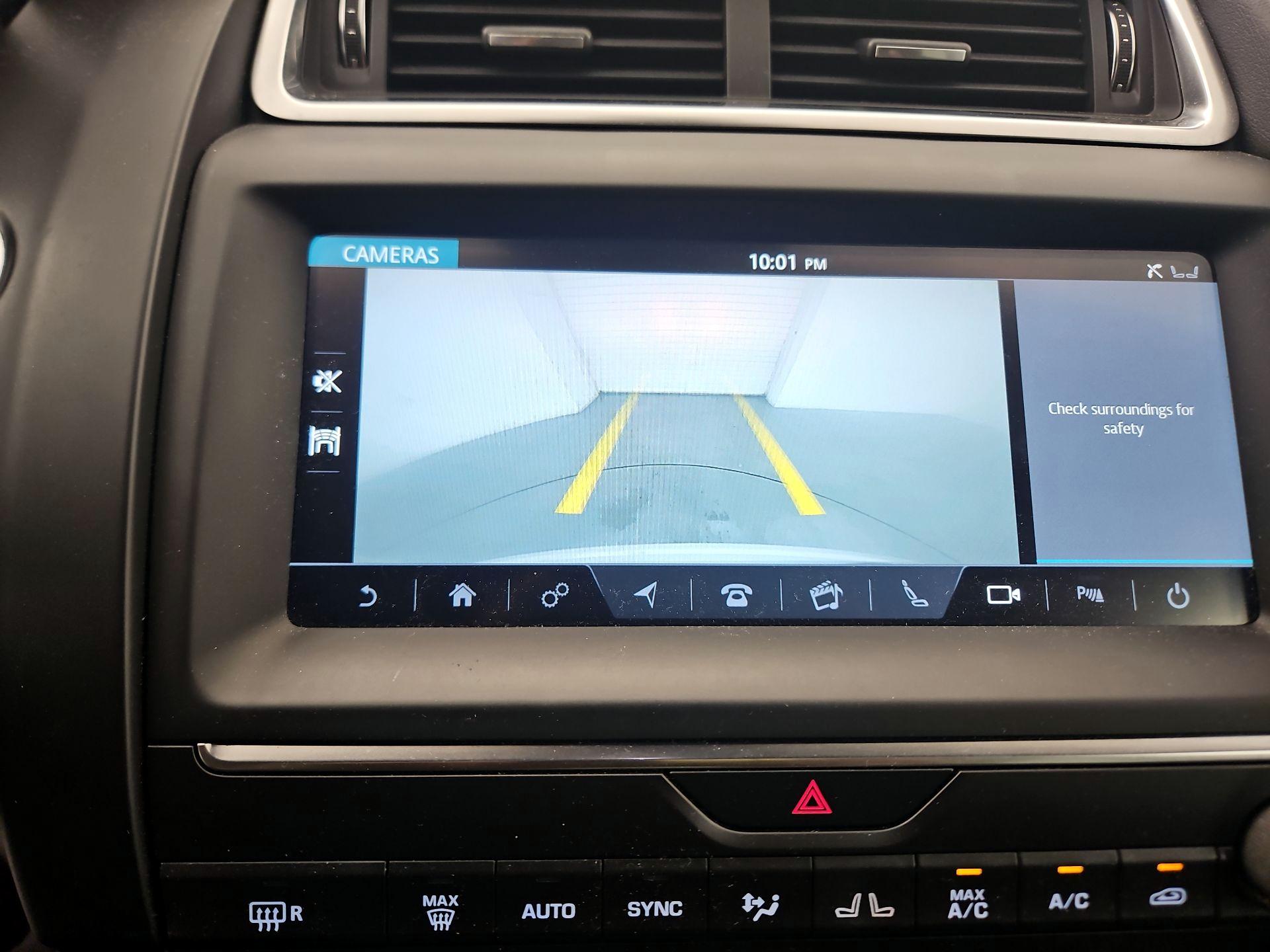 Thumbnail: 2020 Jaguar E-Pace - 15