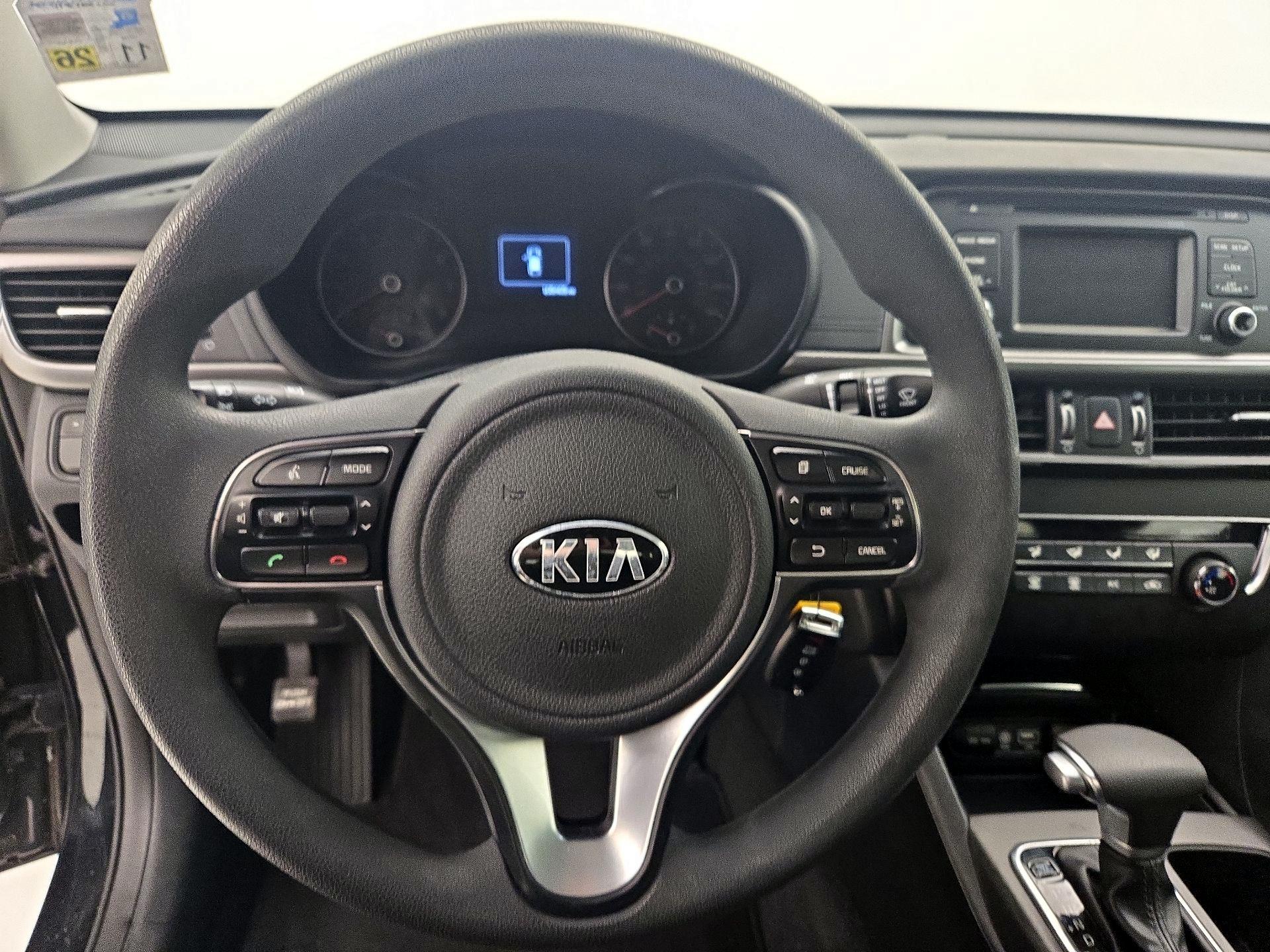 Thumbnail: 2017 Kia Optima - 10