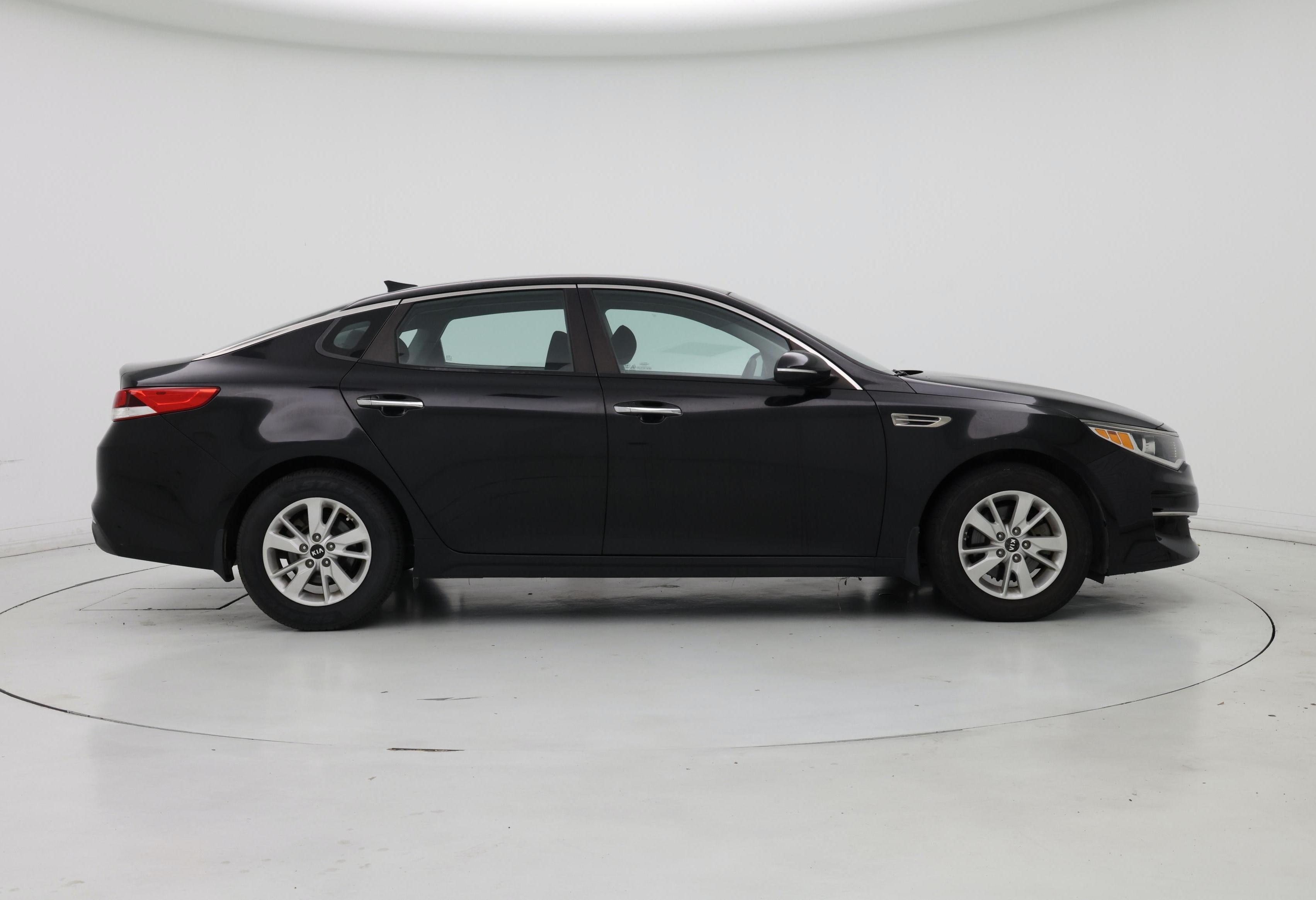 Thumbnail: 2017 Kia Optima - 7