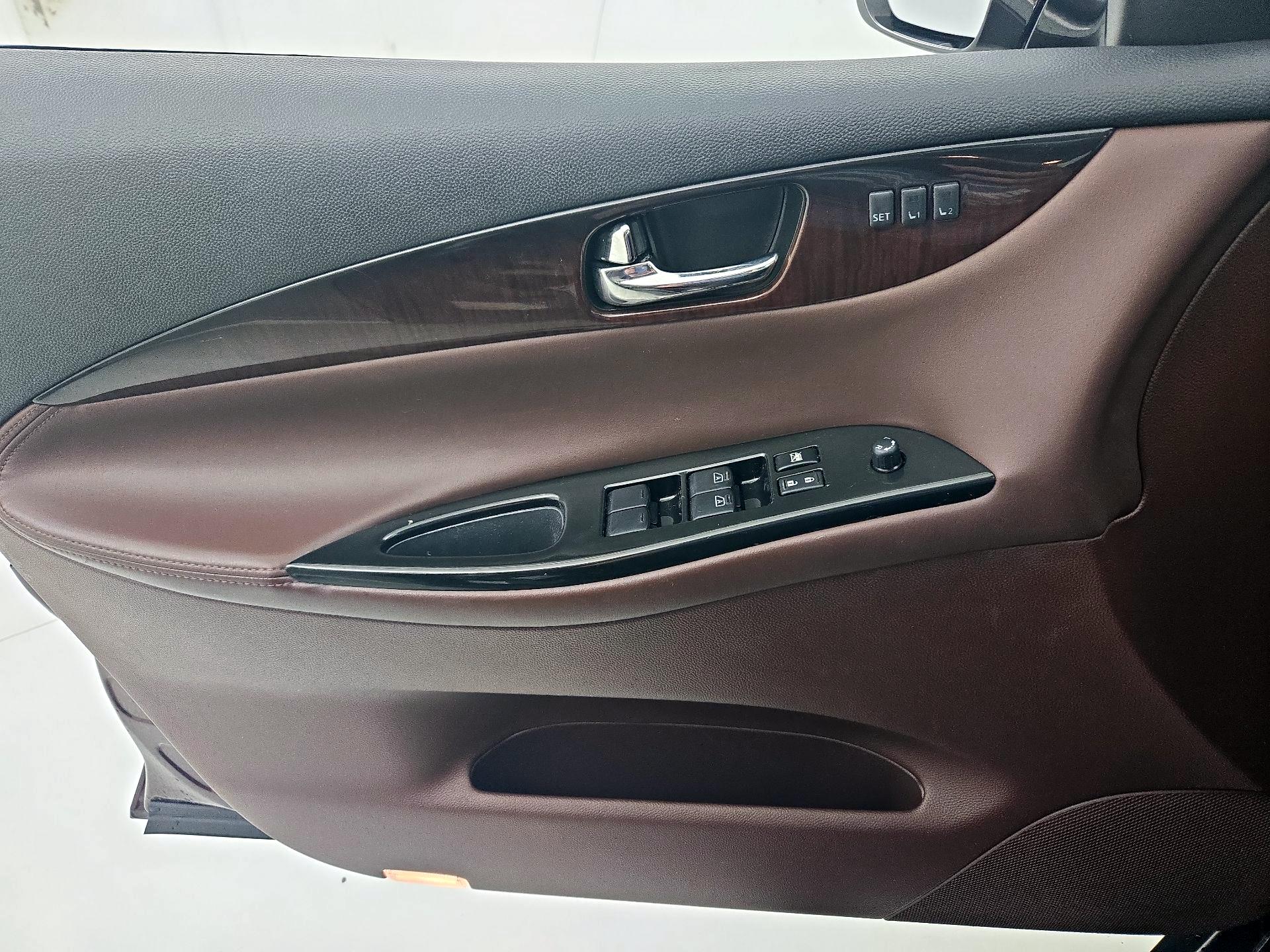 Thumbnail: 2016 INFINITI QX50 - 12
